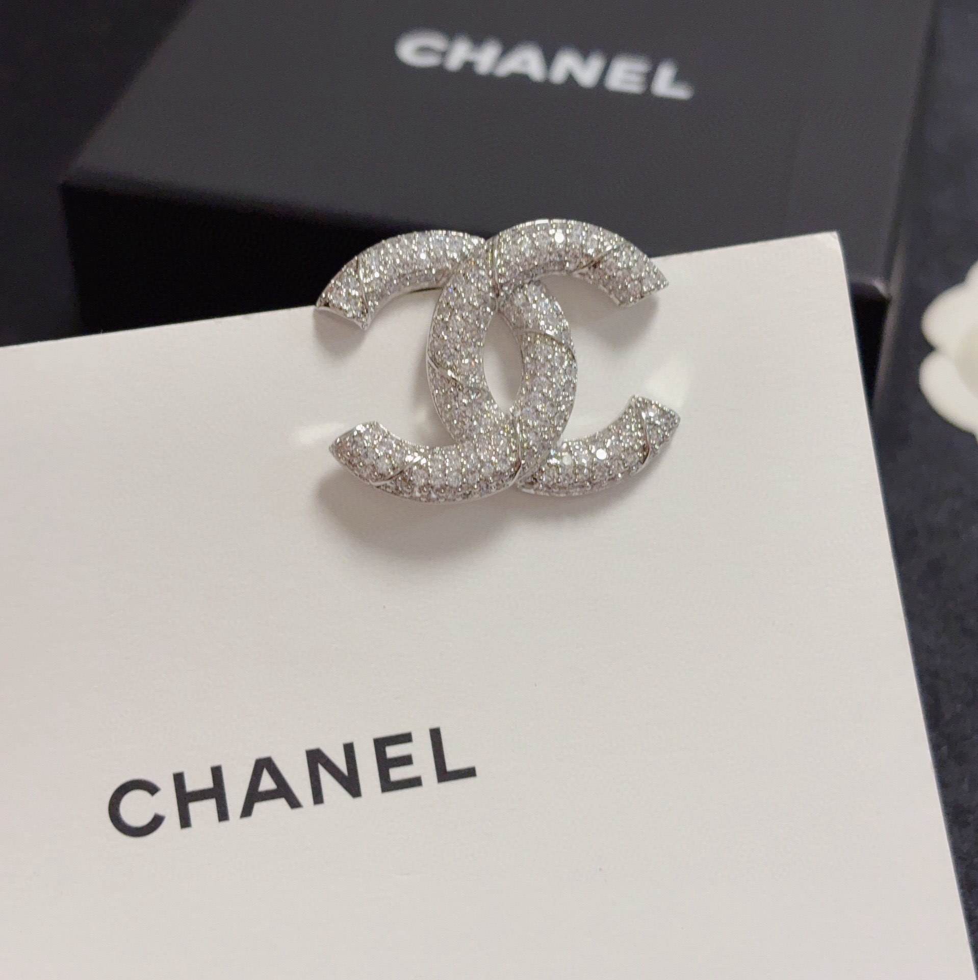 Elegant Silver-Tone Crystal CC Logo Brooch Pin - Luxury Accessory