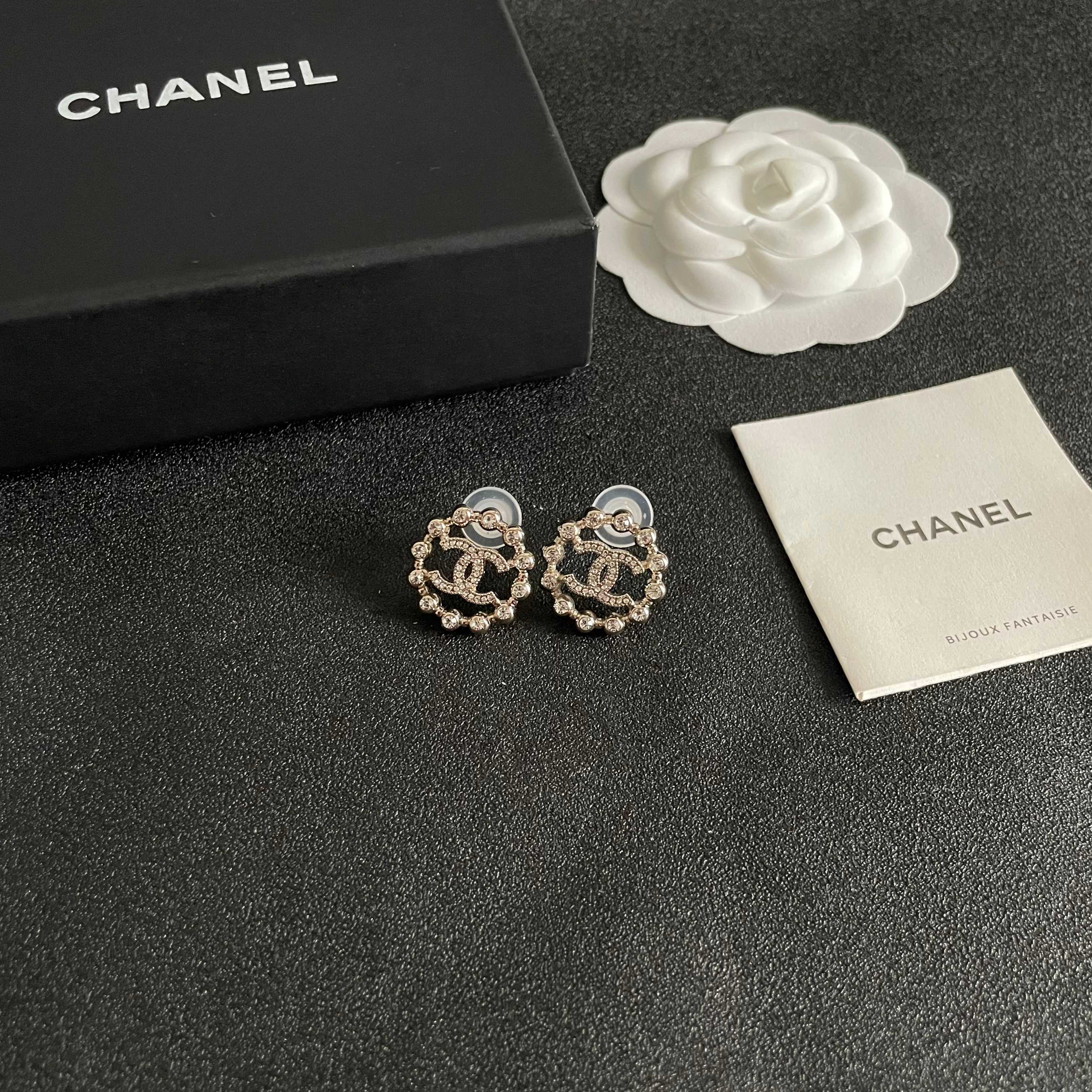 Elegant Rhinestone Double C Circle Stud Earrings in Gold Finish