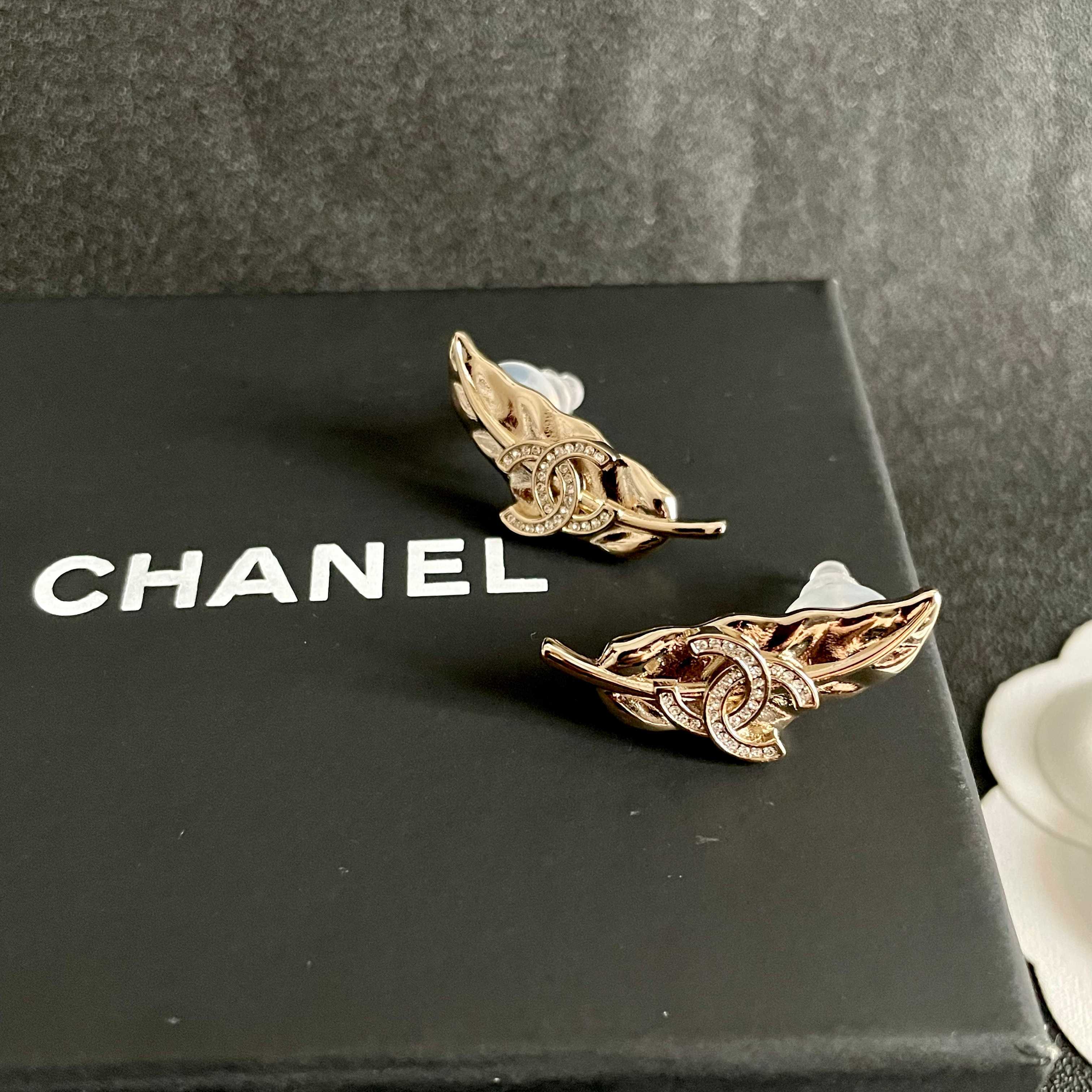 Elegant Gold Leaf Rhinestone Earrings - Designer Inspired Jewelry