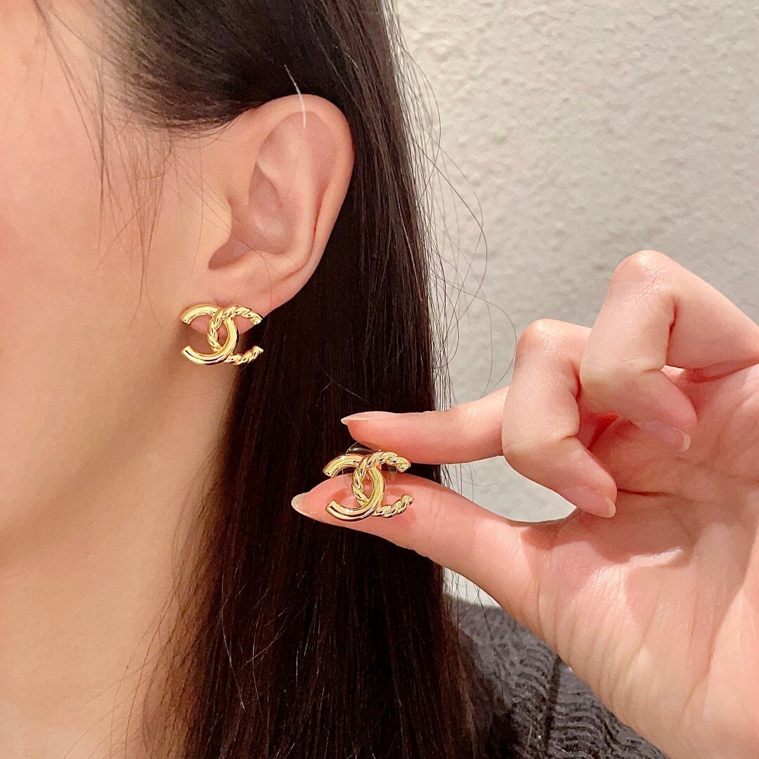 Luxury Gold Braided Interlocking C Stud Earrings – Designer Style