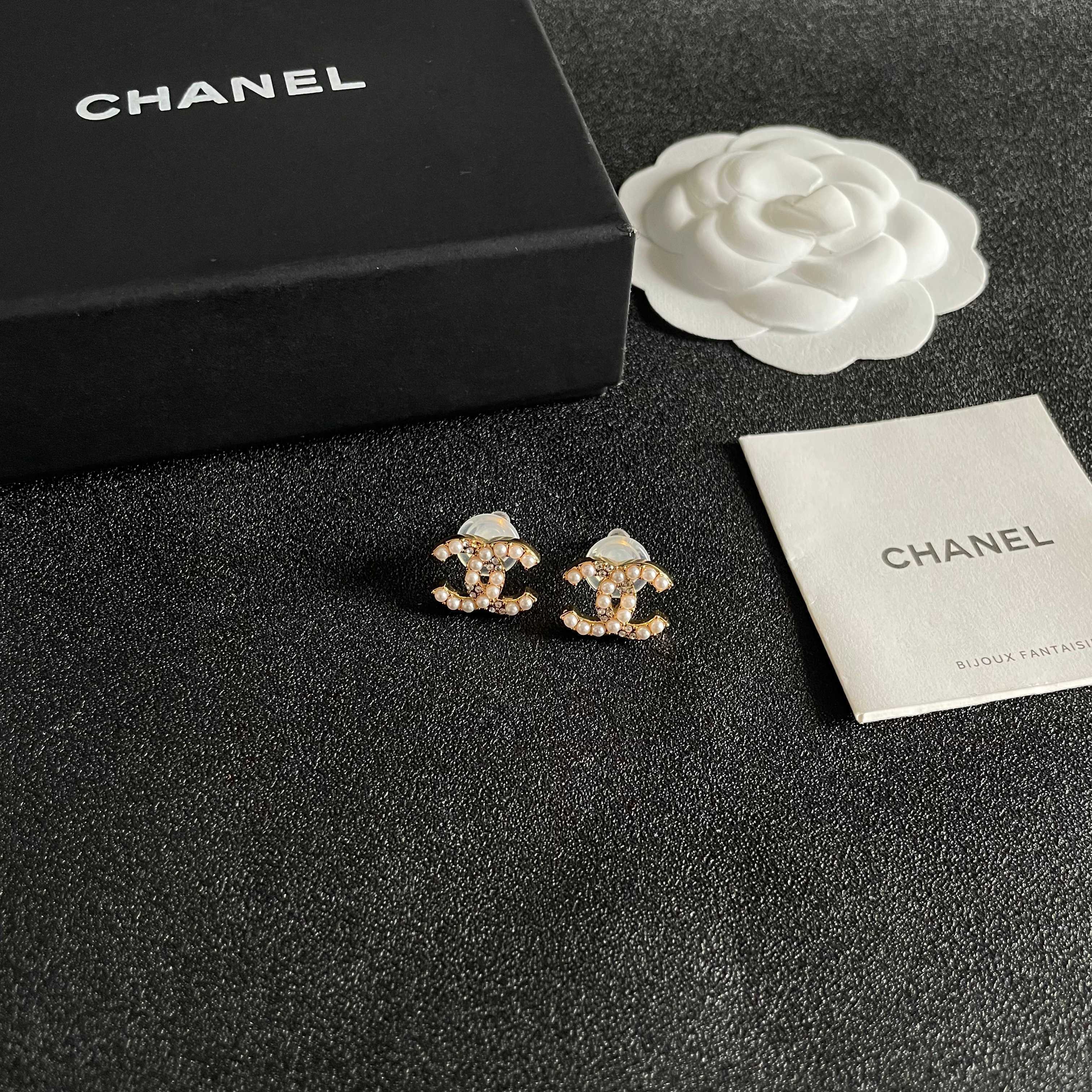 Elegant Gold Double C Pearl Stud Earrings for Women