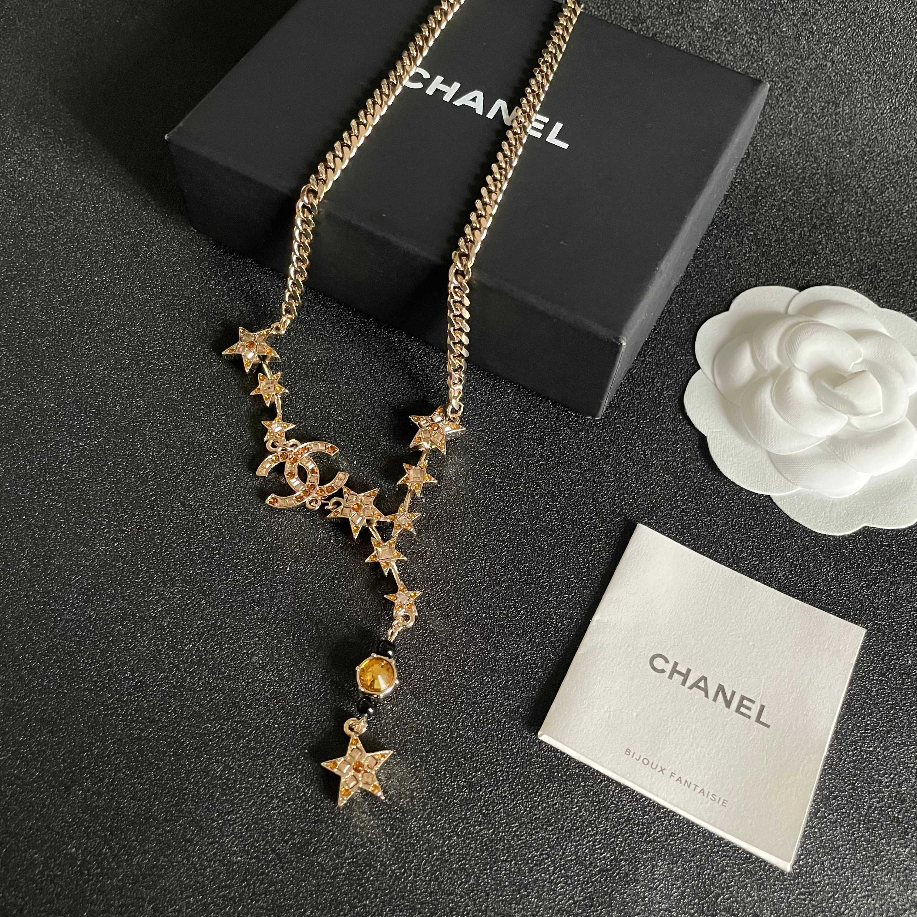 Luxury Gold Star & CC Logo Pendant Necklace with Amber Crystal