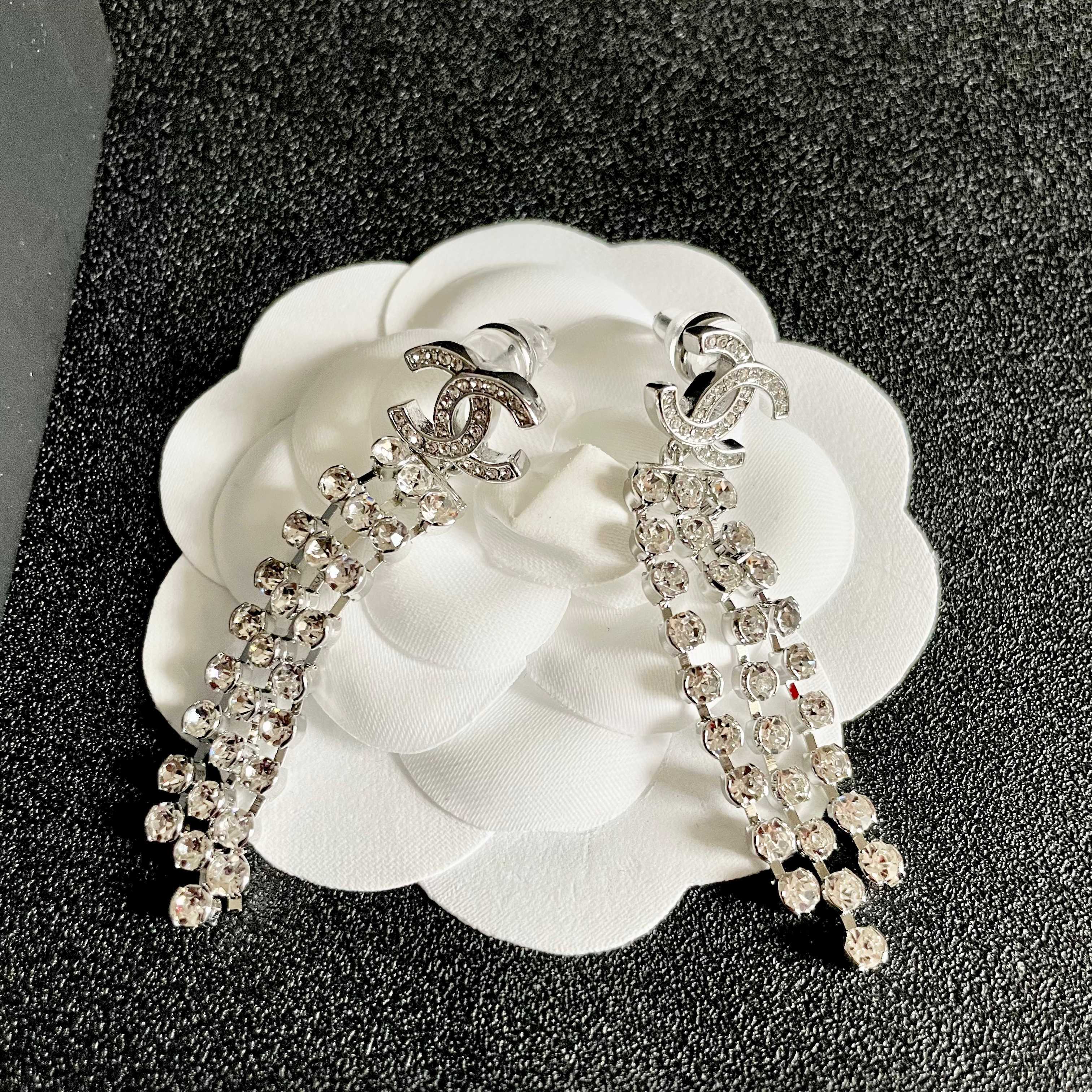 Elegant CC Logo Crystal Tassel Dangle Earrings for Women