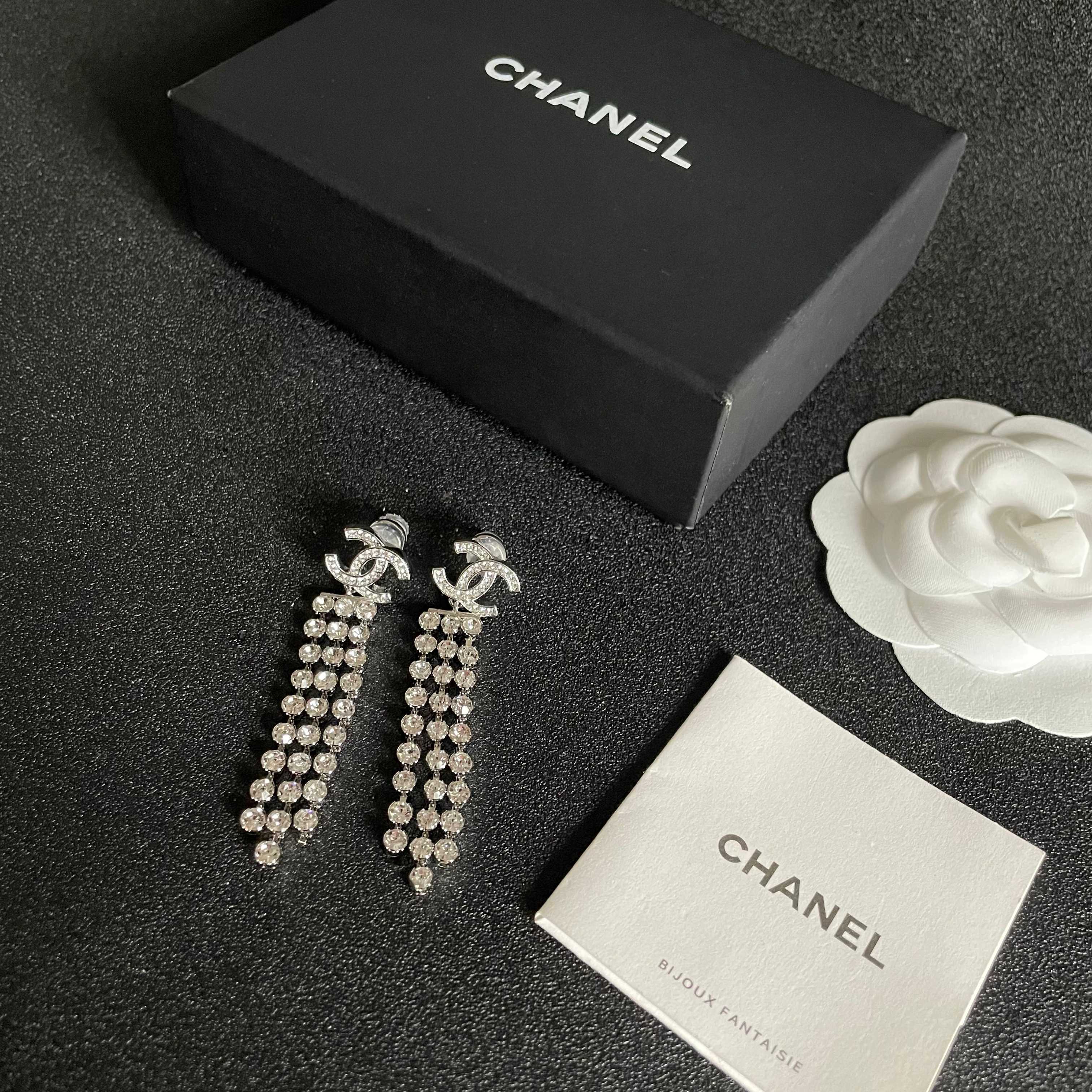 Elegant CC Logo Crystal Tassel Dangle Earrings for Women