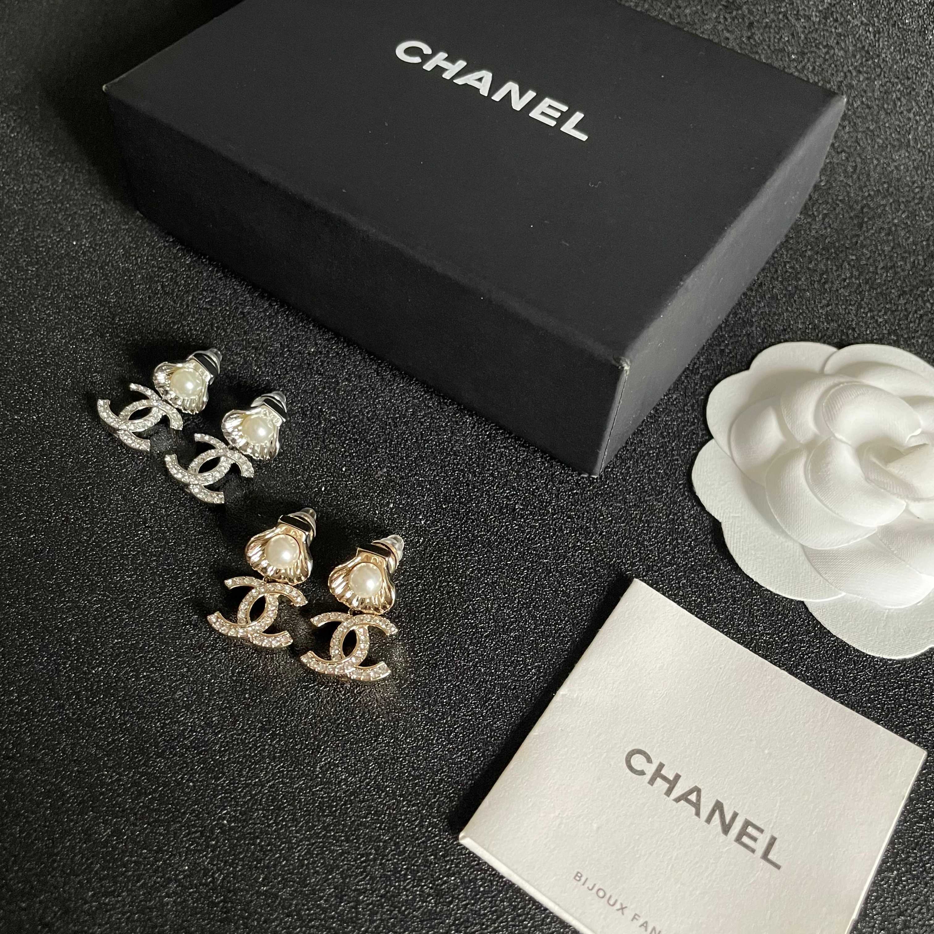 Luxury Gold Shell Pearl CC Dangle Earrings with Crystals