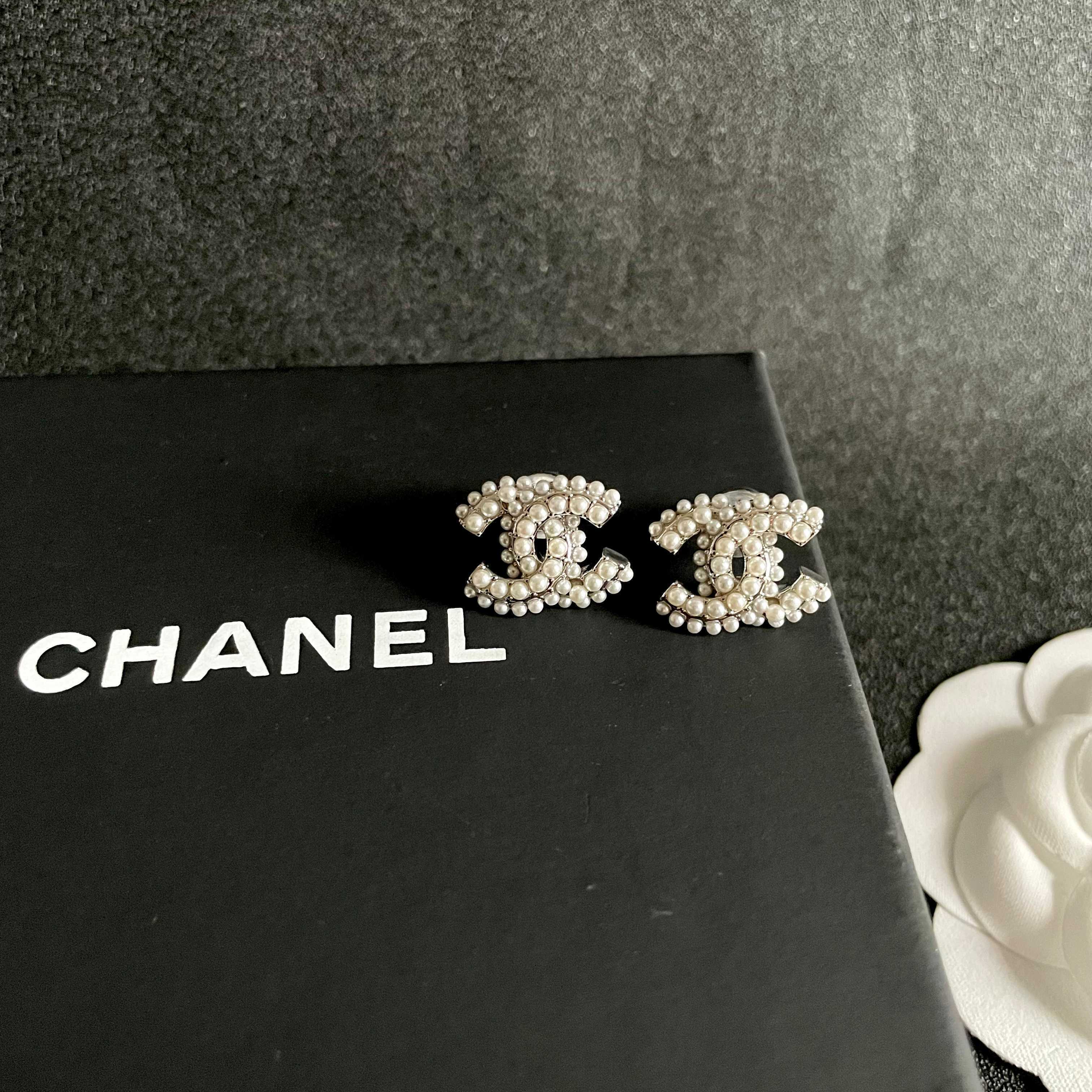 Elegant Pearl Double C Stud Earrings - Luxury Designer Style
