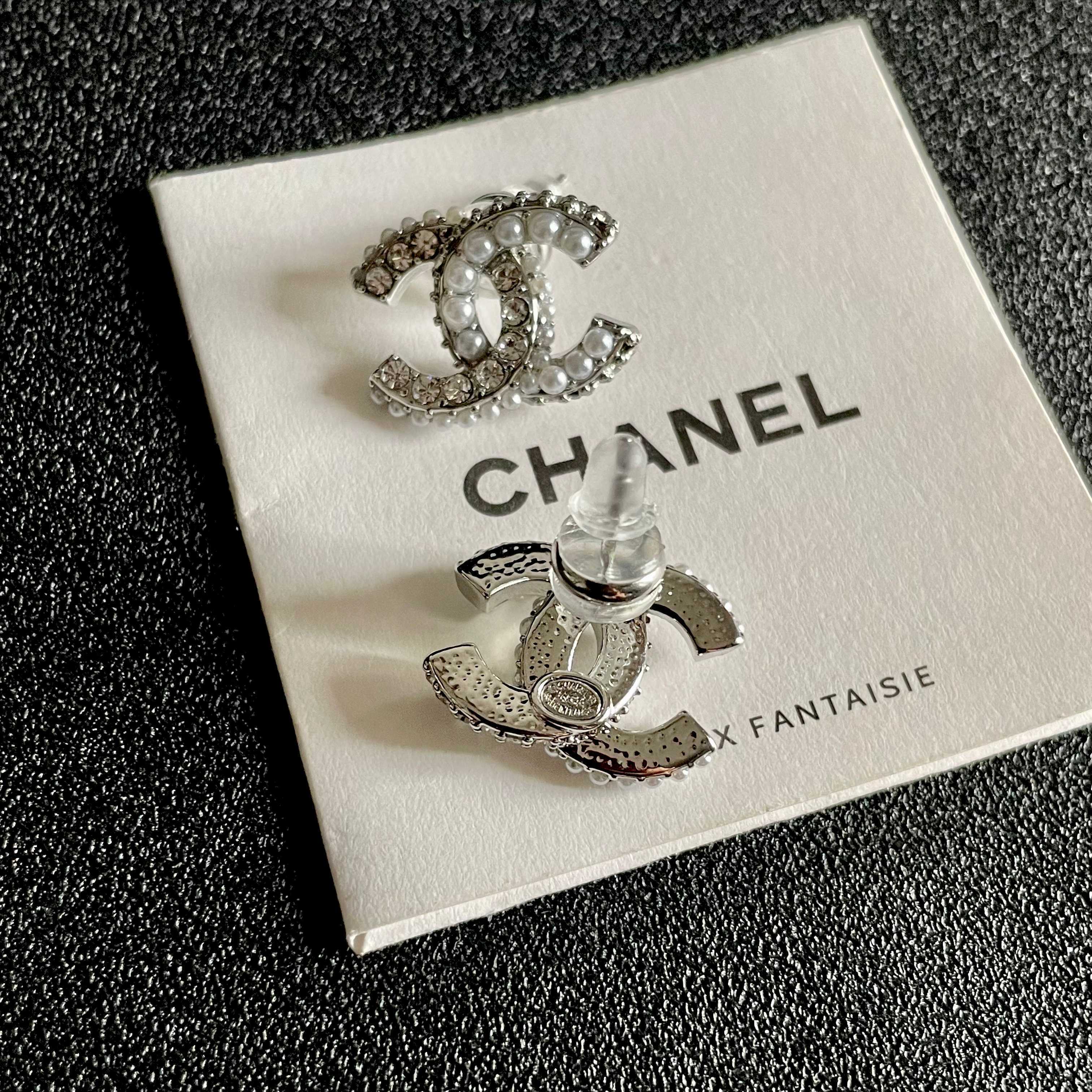 Elegant Interlocking CC Stud Earrings with Pearls and Crystals