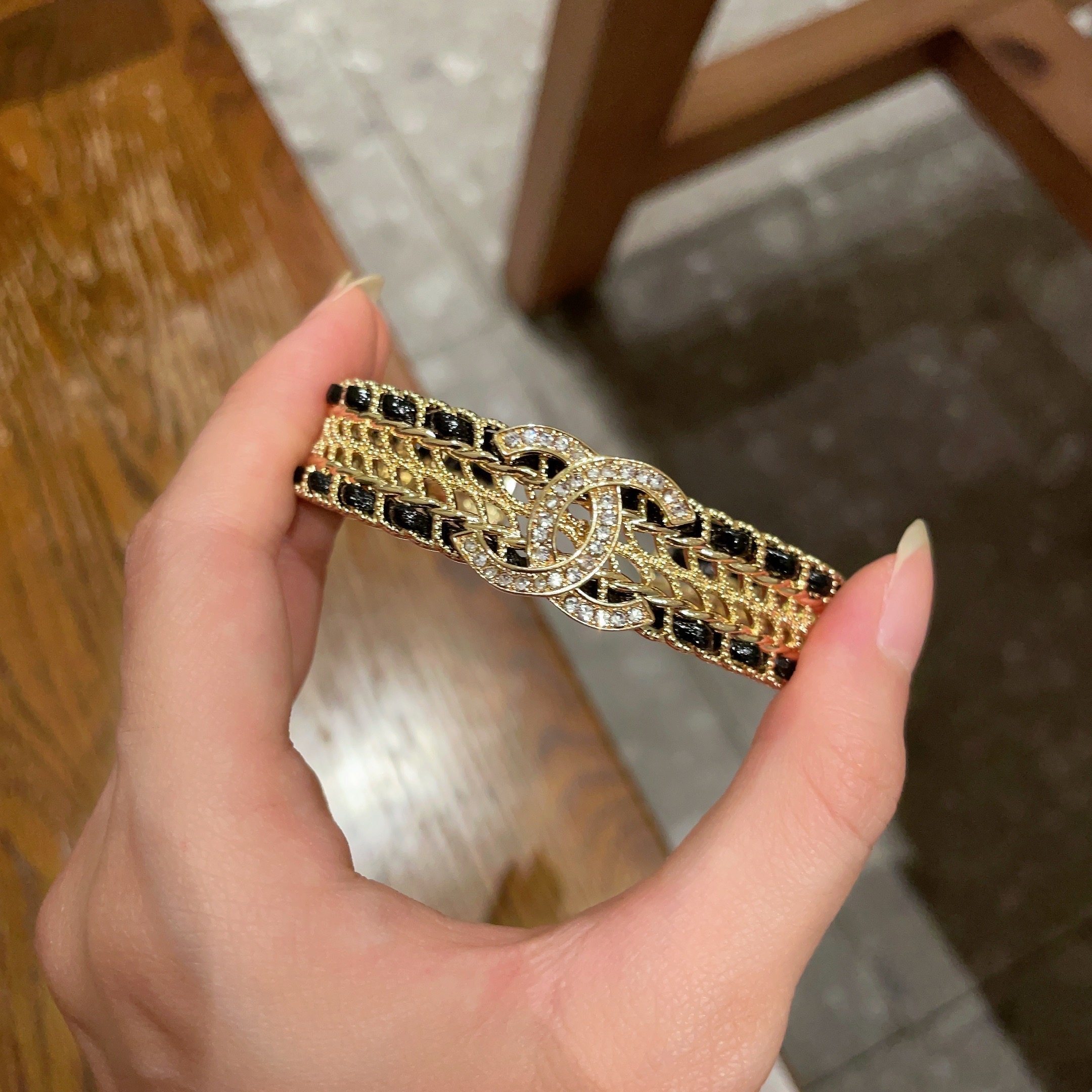 Luxury Gold Double C Crystal Bangle Bracelet for Women