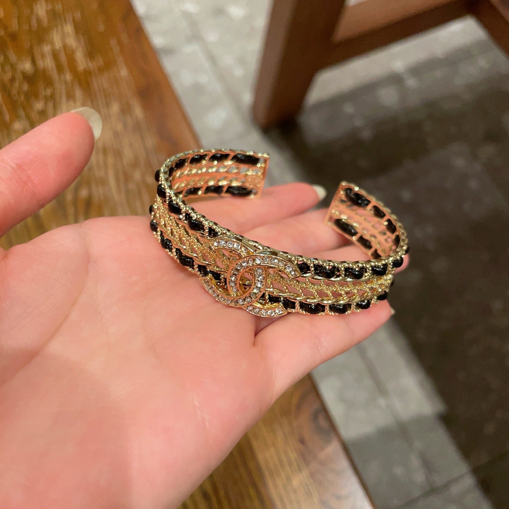 Luxury Gold Double C Crystal Bangle Bracelet for Women