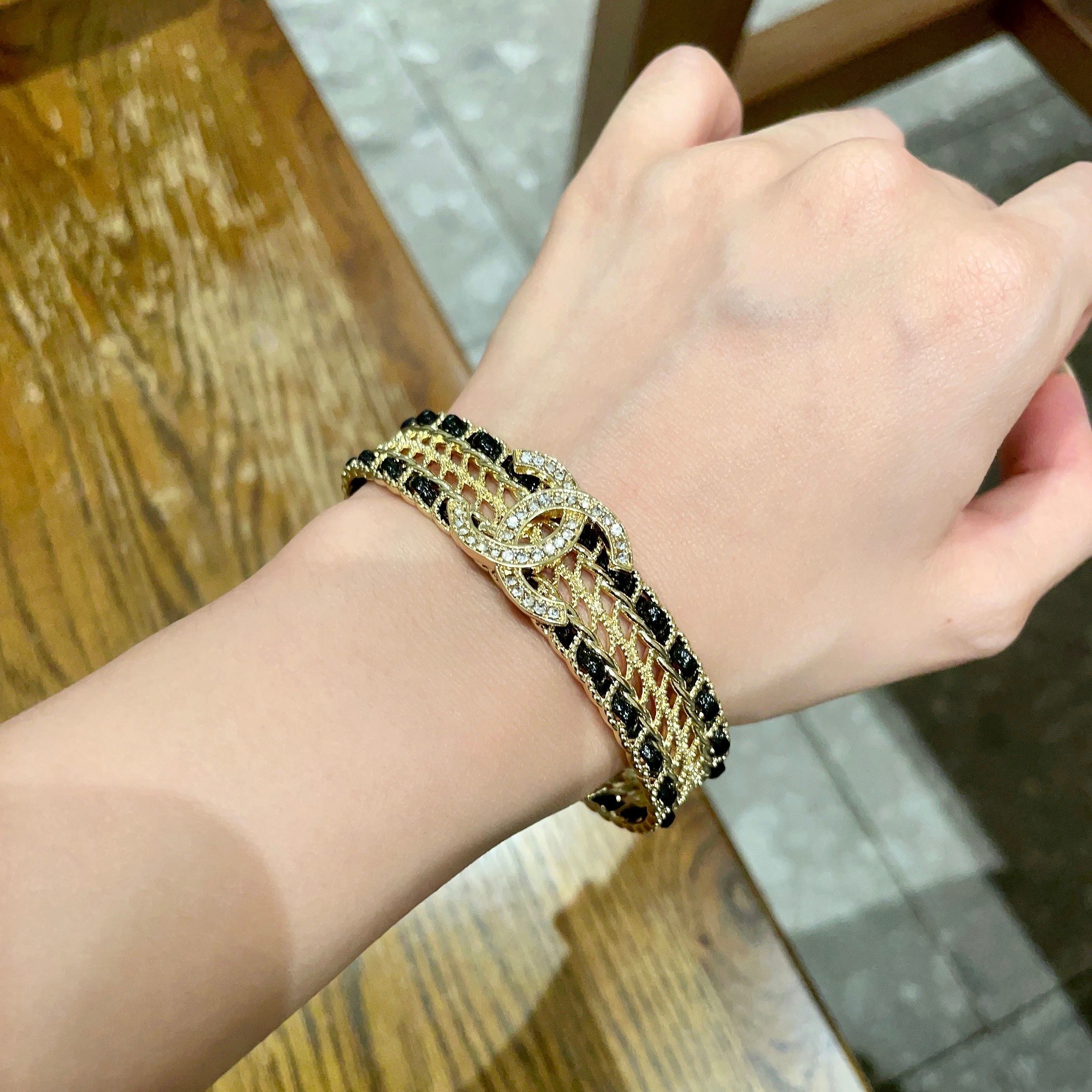 Luxury Gold Double C Crystal Bangle Bracelet for Women