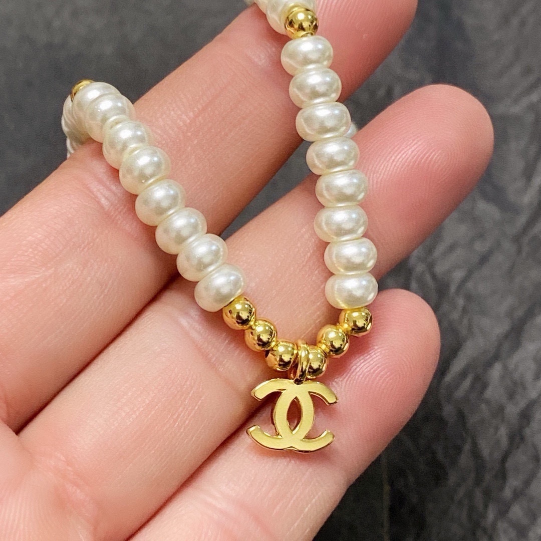 Vintage Pearl Choker with CC Logo & Perfume Bottle Pendant