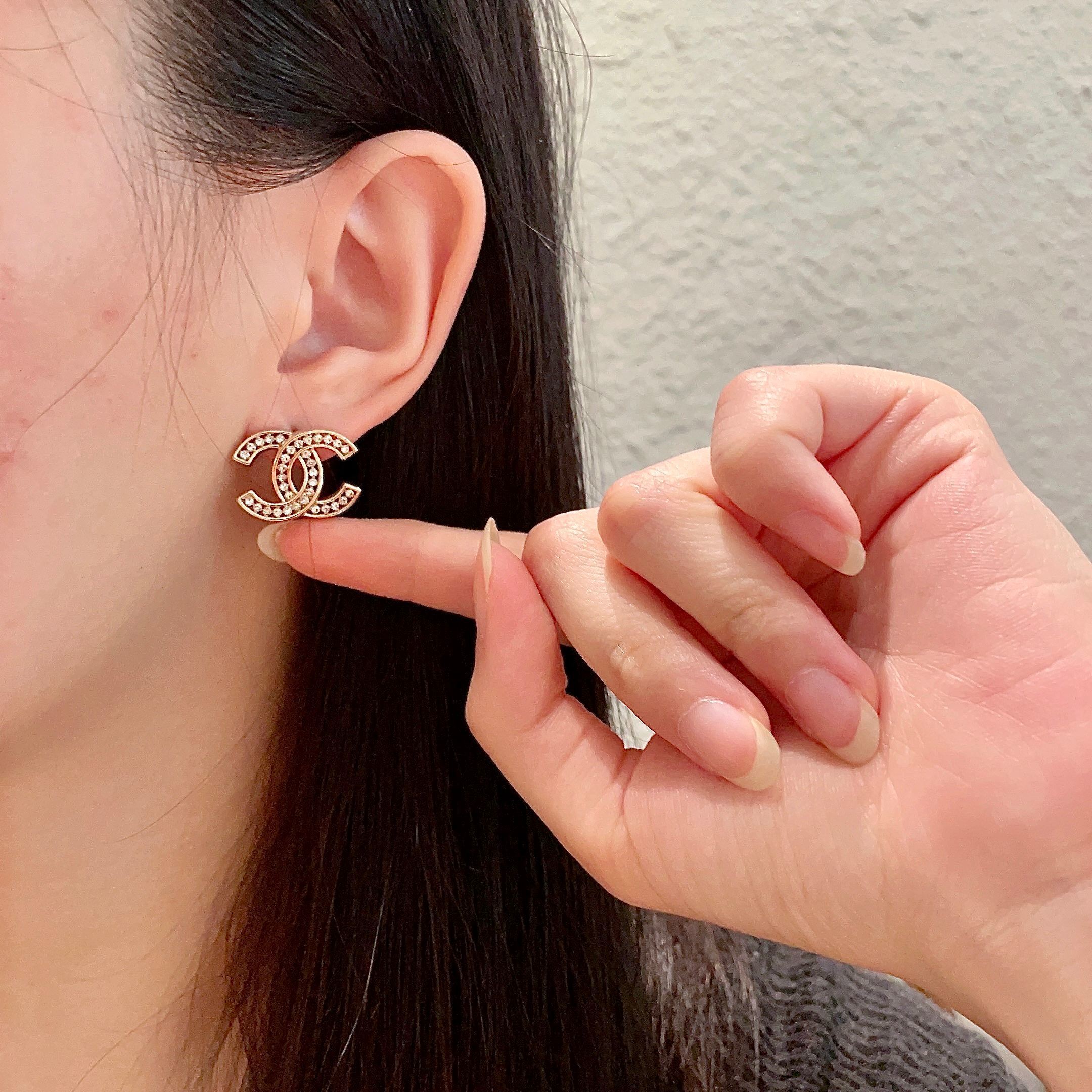 Luxury CC Logo Crystal Stud Earrings - Elegant Gold & Silver