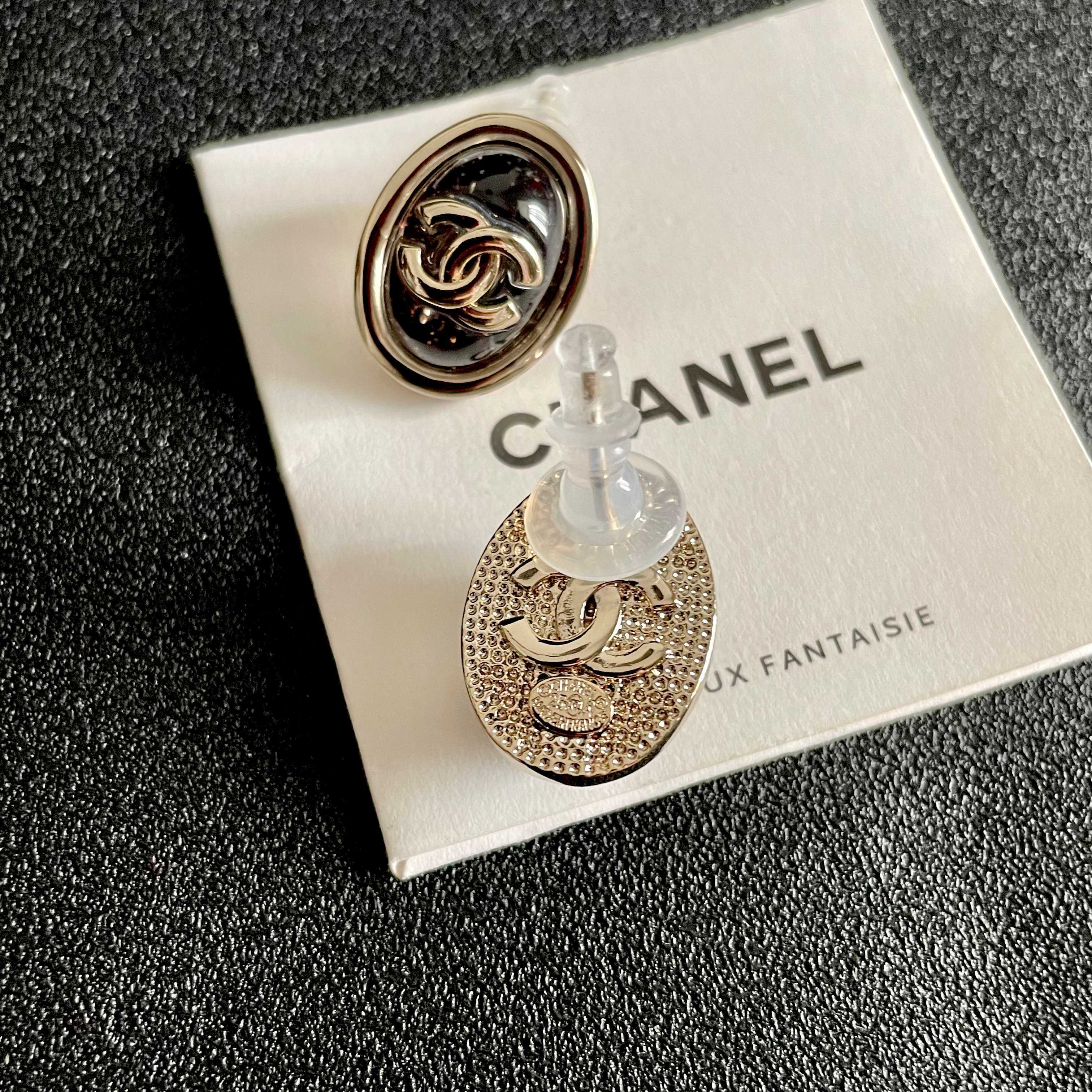 Elegant Black and Gold Oval CC Logo Stud Earrings for Women