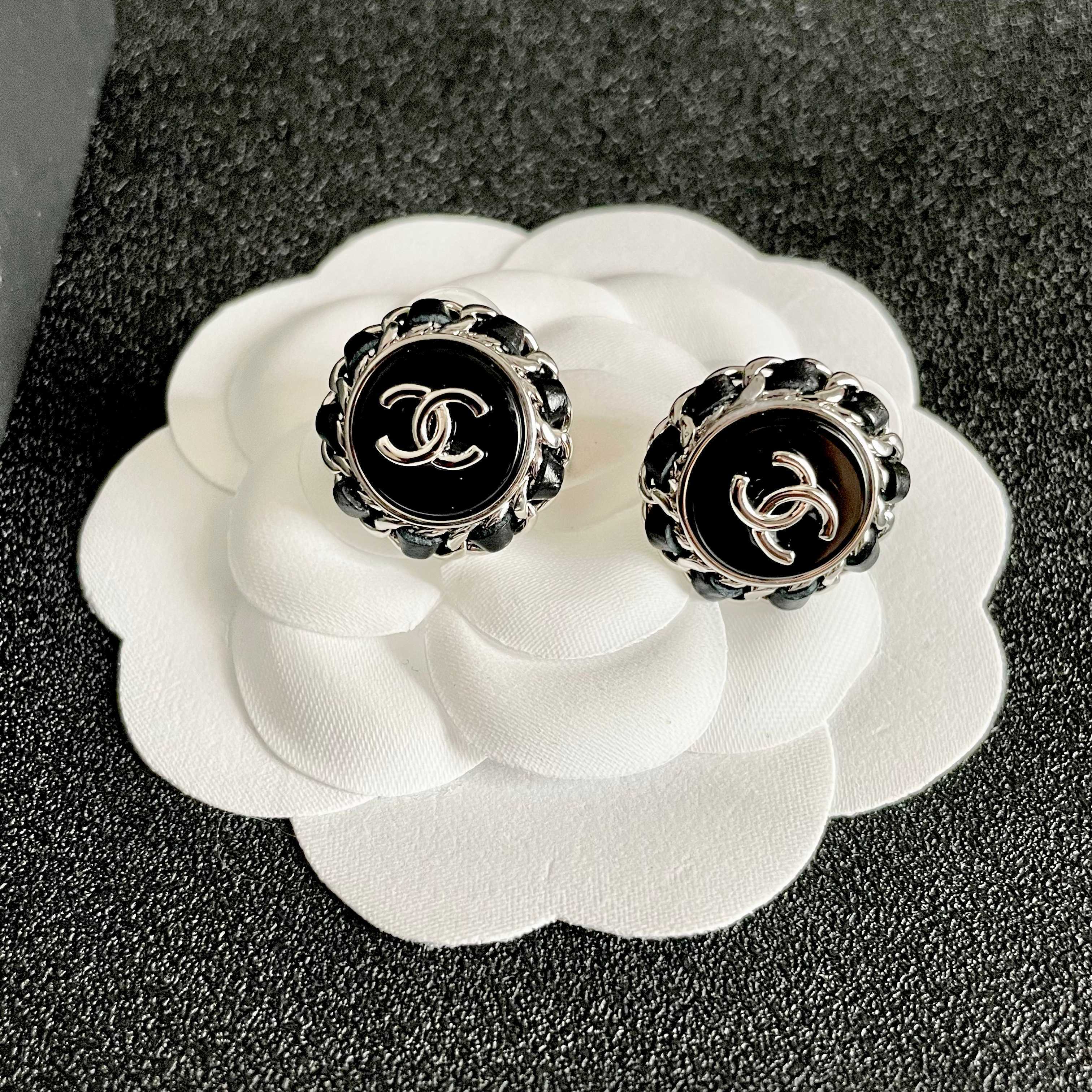 Vintage Style CC Logo Chain Stud Earrings - Luxury Button Design