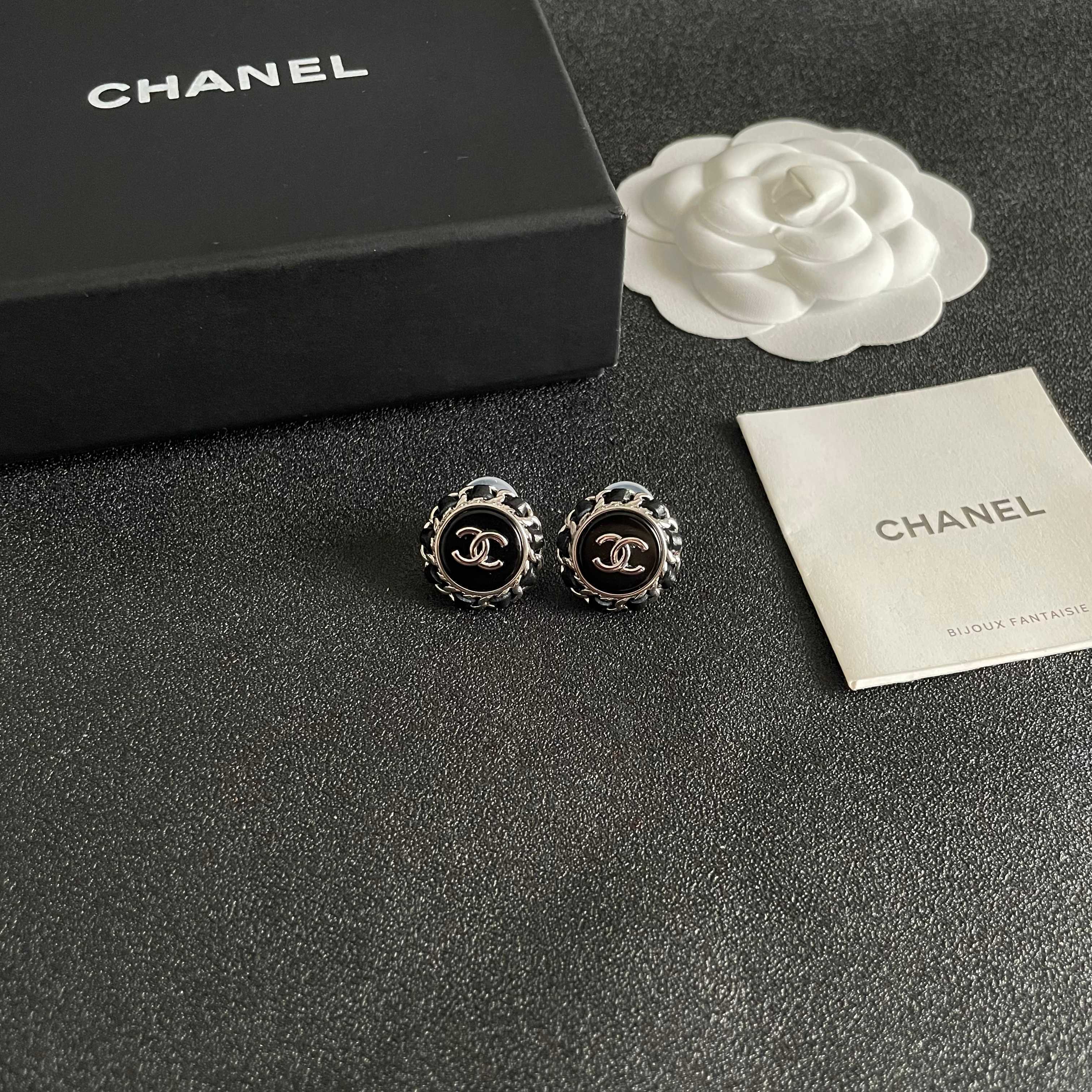 Vintage Style CC Logo Chain Stud Earrings - Luxury Button Design