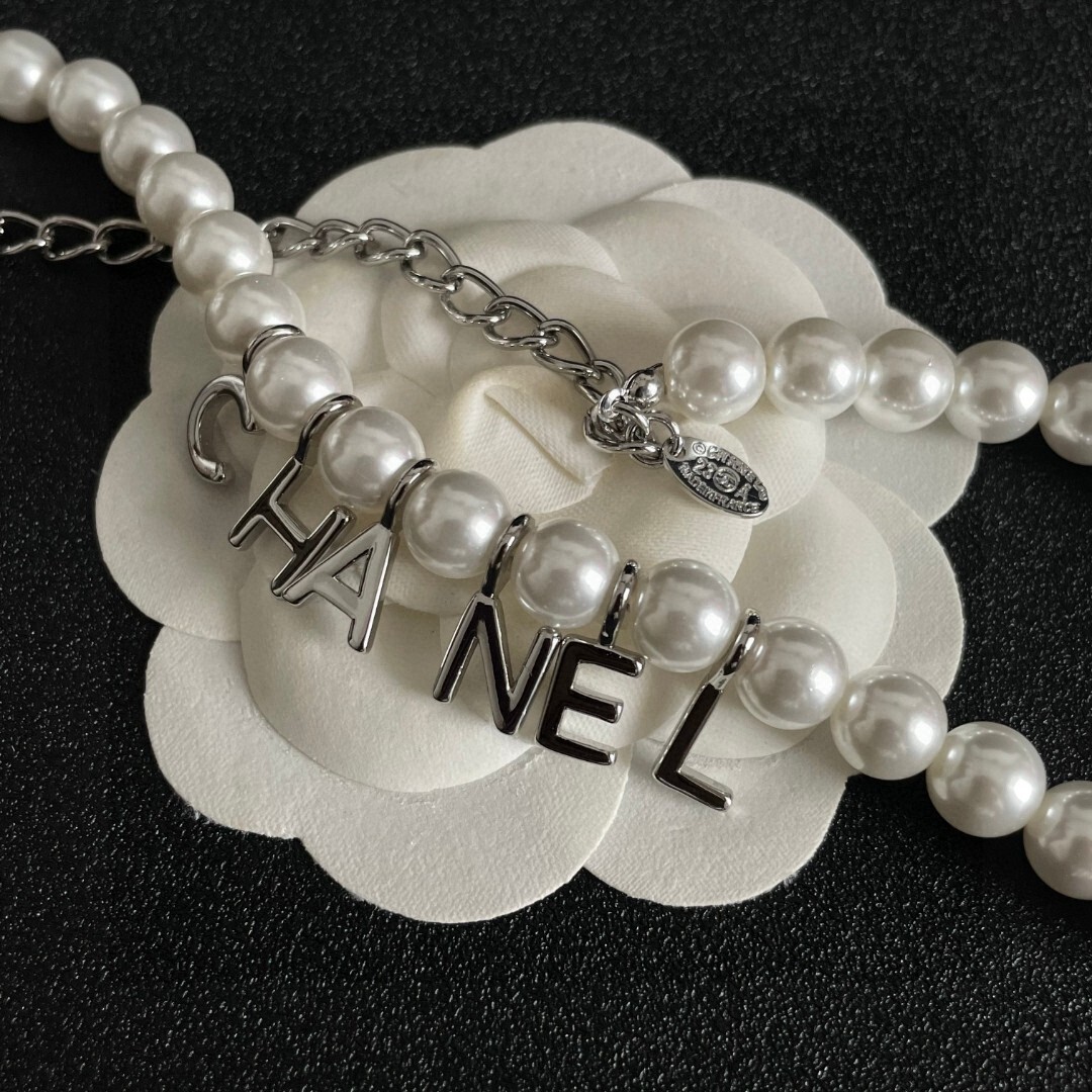 Luxury Pearl Choker Necklace with Silver Chanel Letter Charms