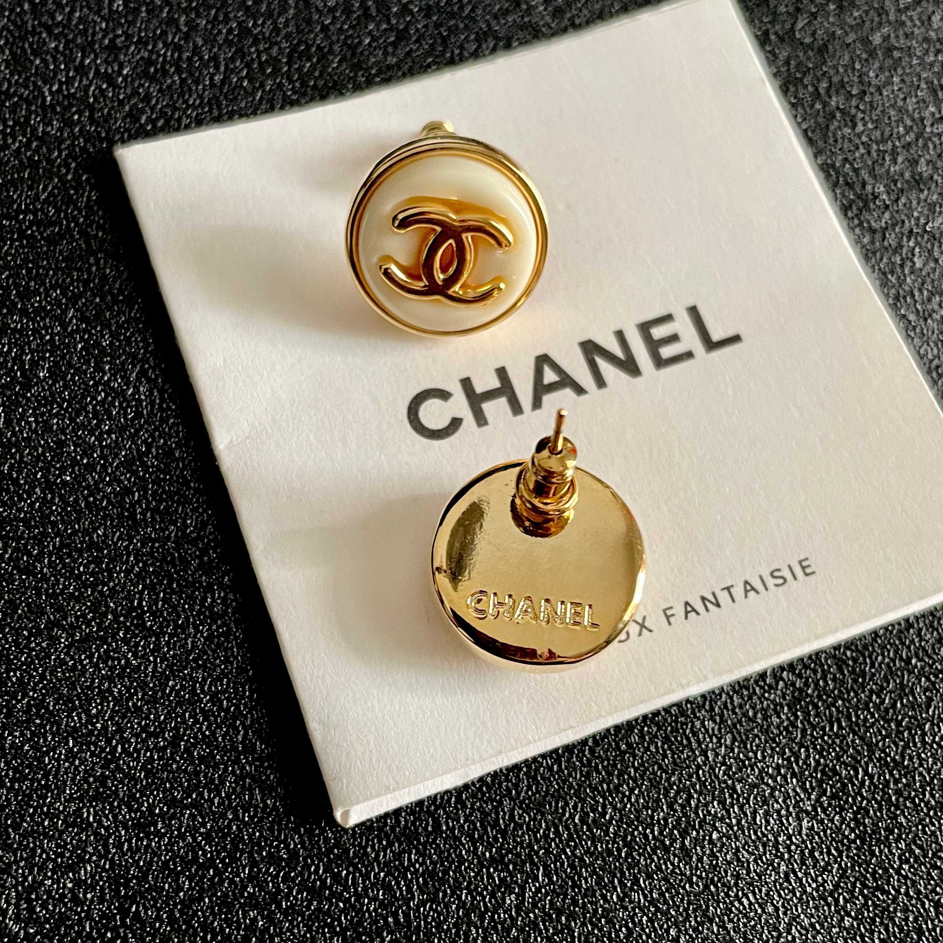 Elegant Gold Double C Stud Earrings - Classic Ivory Design