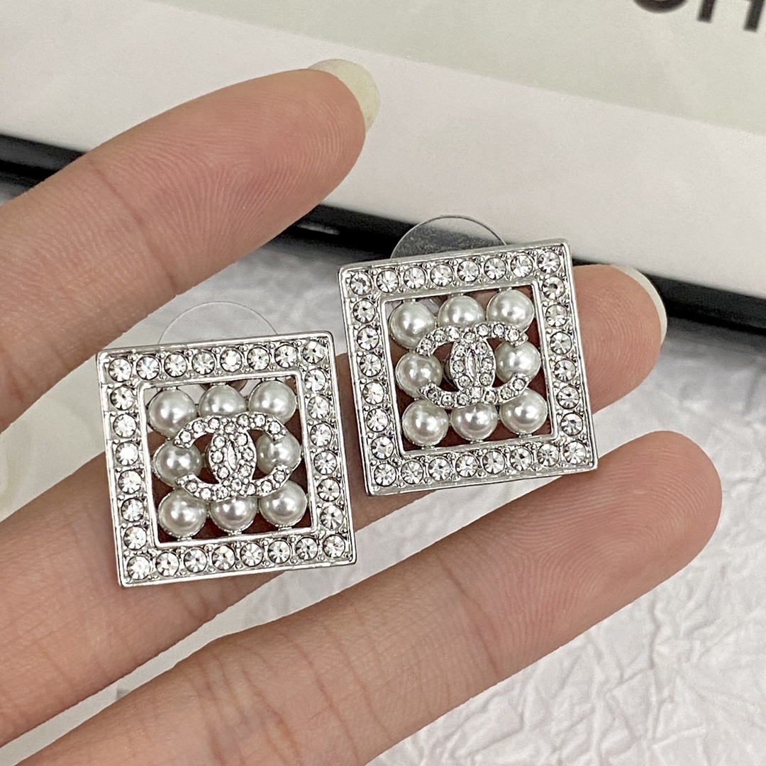 Elegant Square Pearl & Crystal CC Logo Stud Earrings - Silver