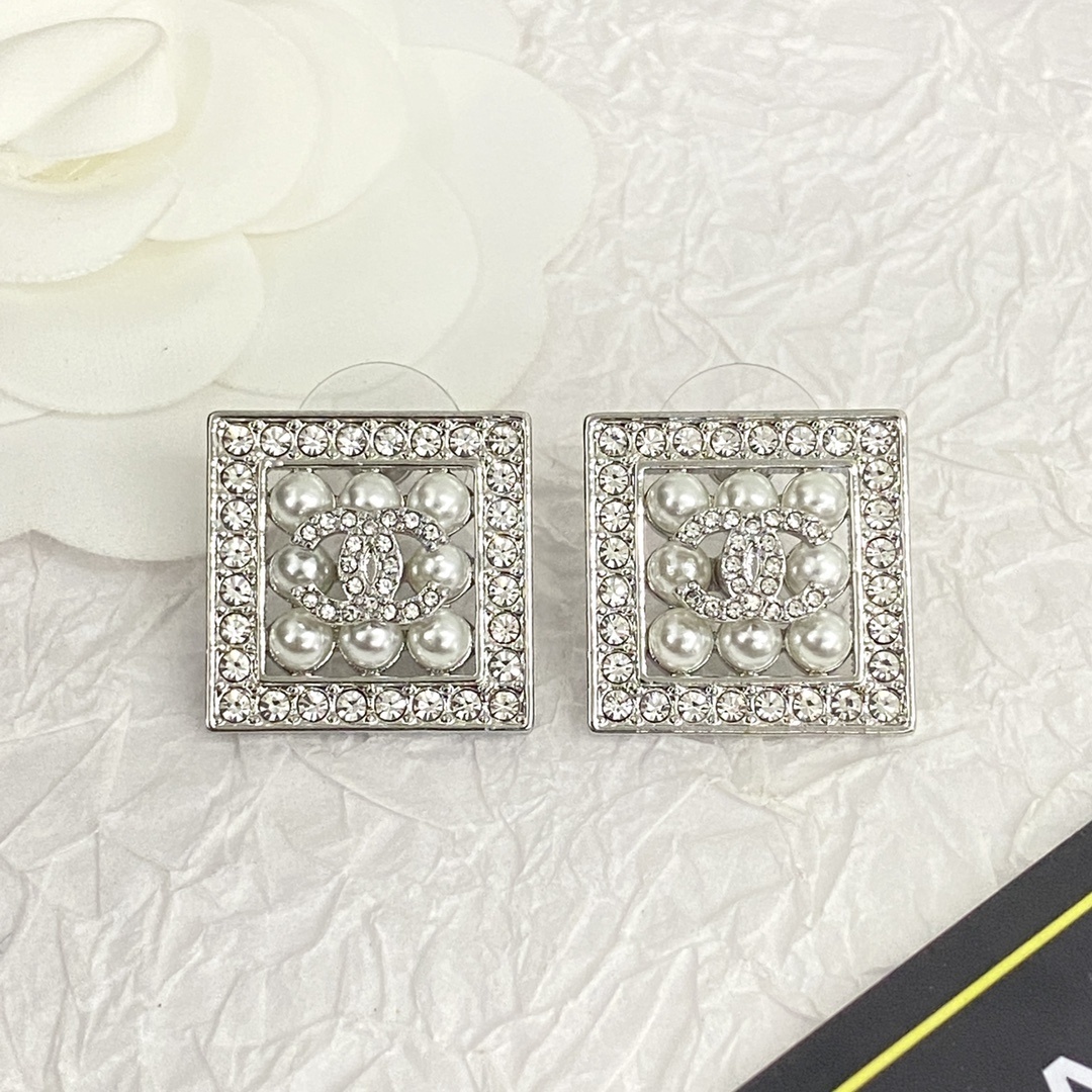 Elegant Square Pearl & Crystal CC Logo Stud Earrings - Silver