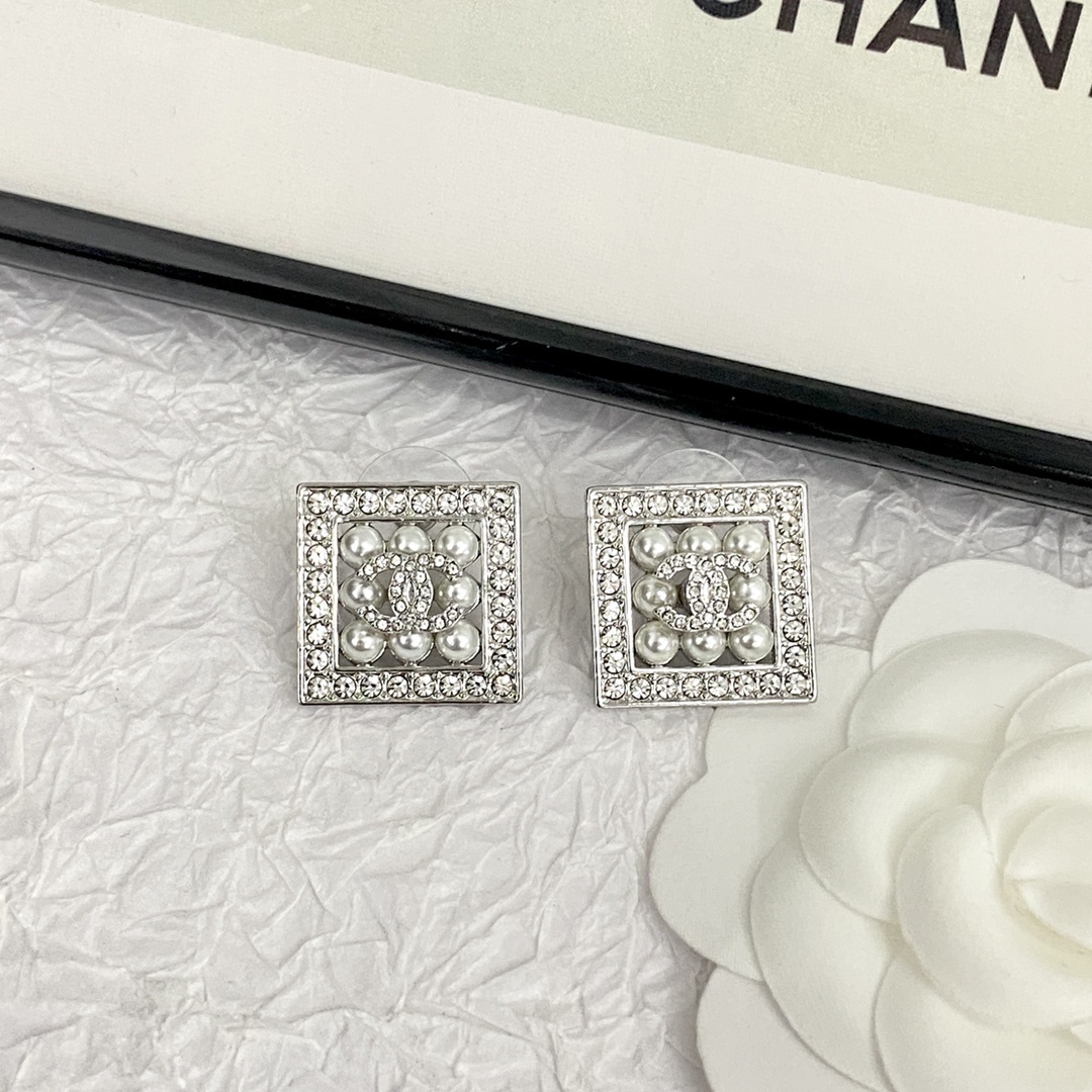 Elegant Square Pearl & Crystal CC Logo Stud Earrings – Silver
