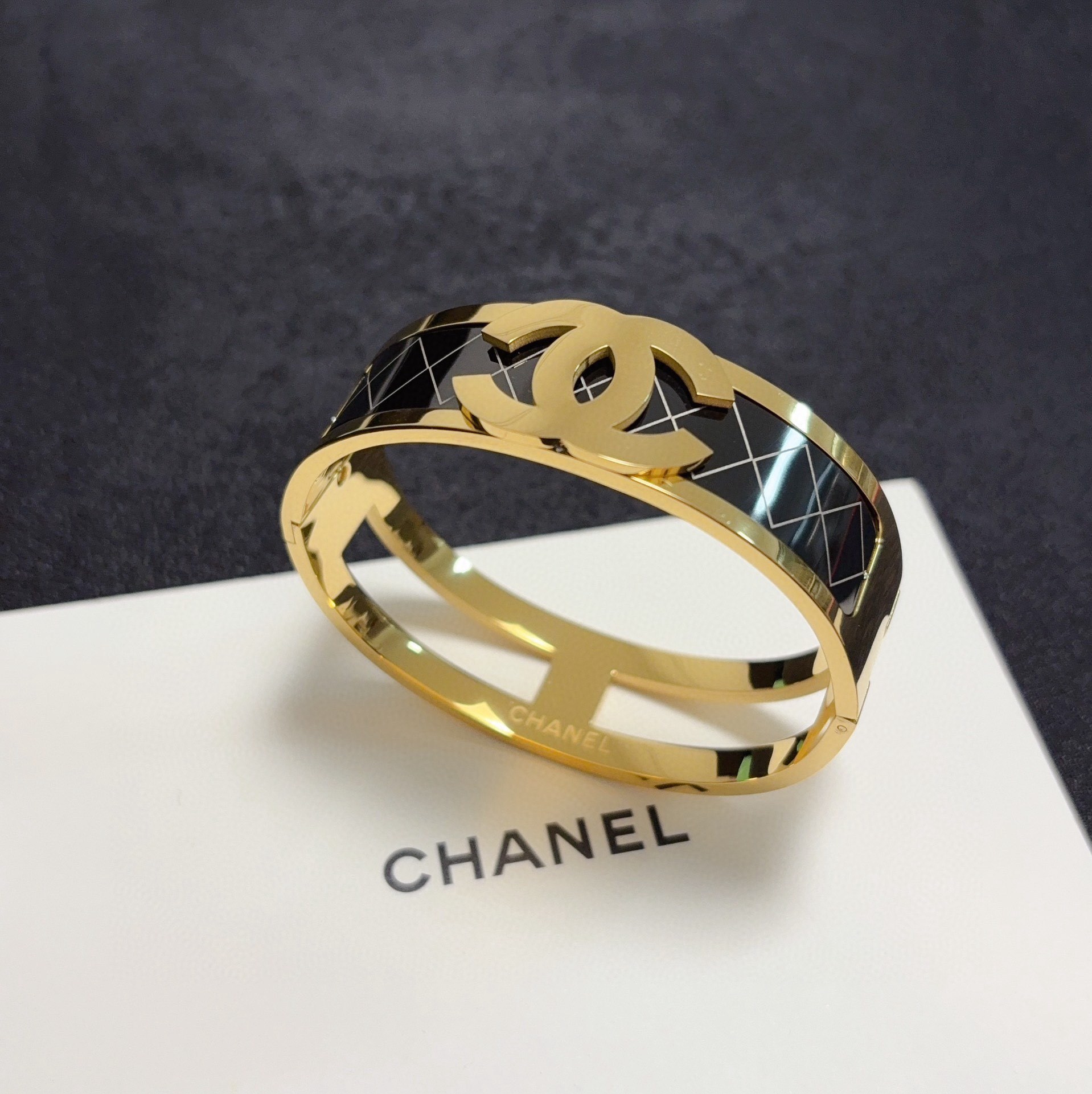 Chanel Signature Silver Bangle - Black Enamel Quilted CC Bracelet
