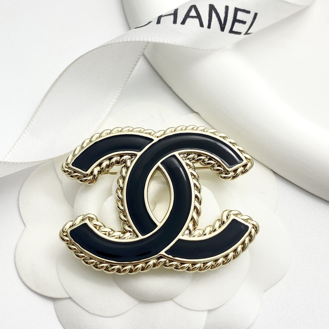 Elegant Black Enamel CC Logo Brooch with Gold-Tone Braided Edge