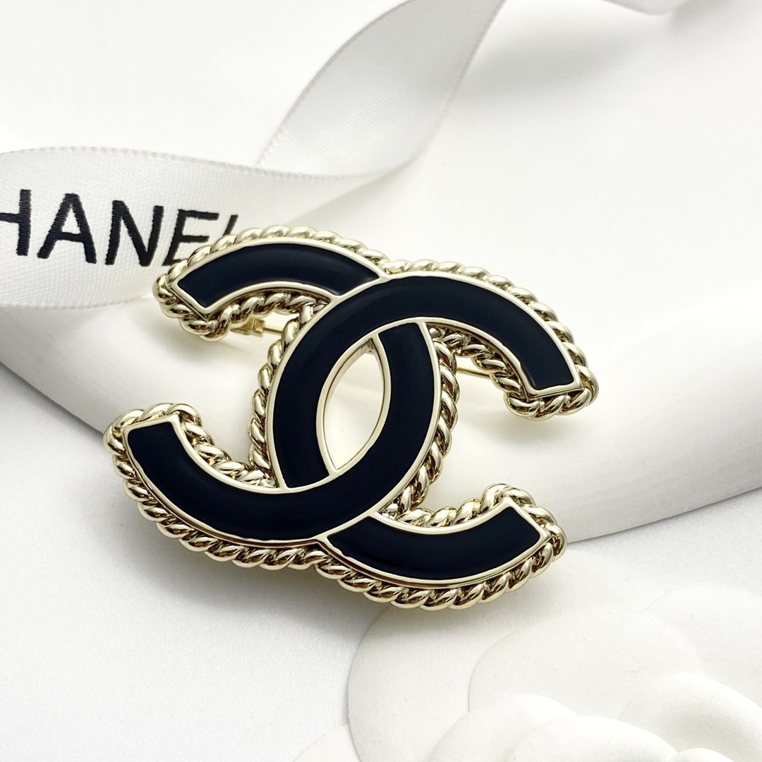 Elegant Black Enamel CC Logo Brooch with Gold-Tone Braided Edge