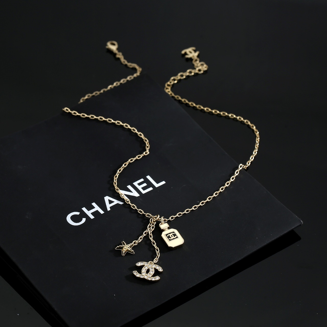 Luxury Gold CC Logo Charm Necklace with Perfume & Starfish Pendants