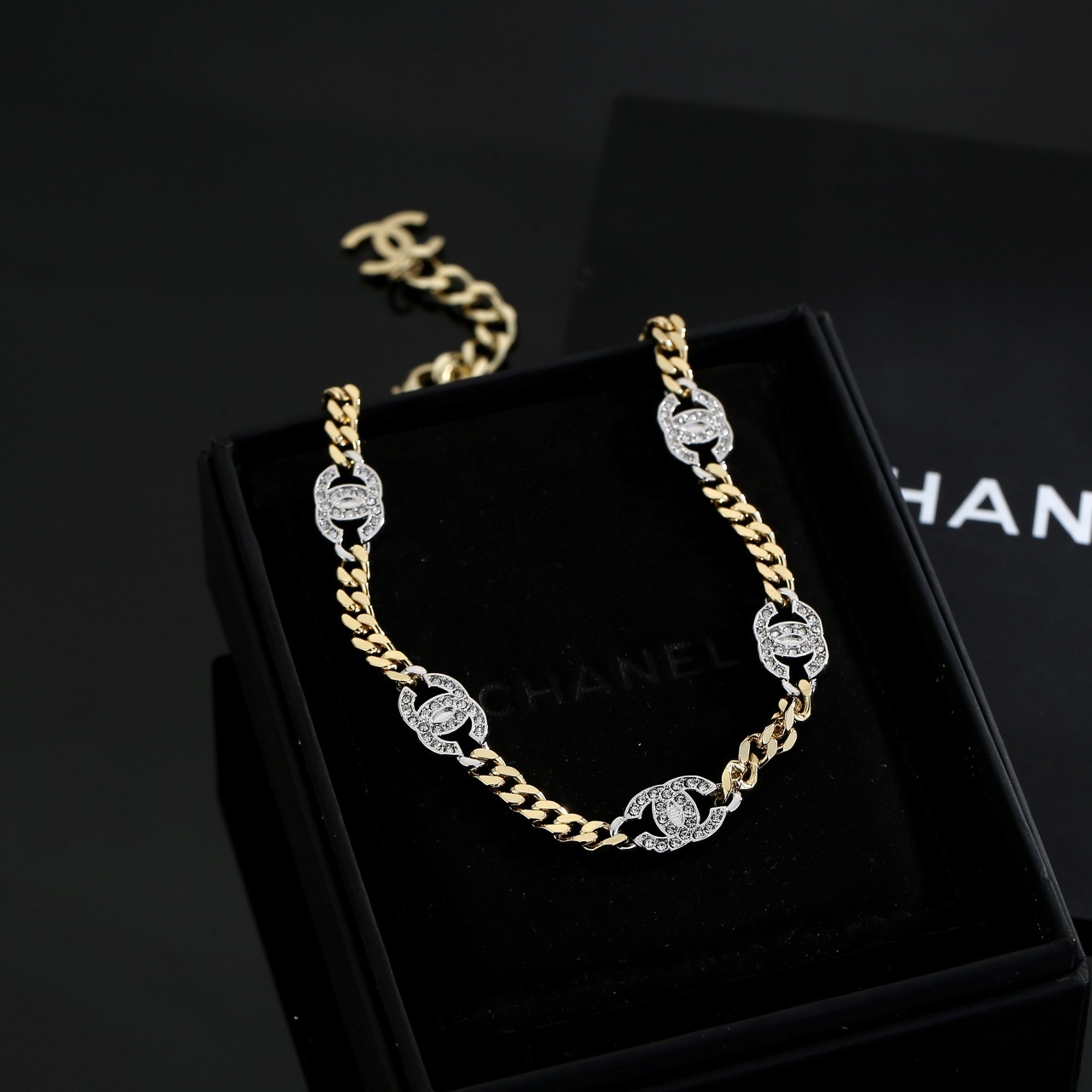 Luxury Gold-Tone CC Logo Crystal Encrusted Curb Chain Necklace