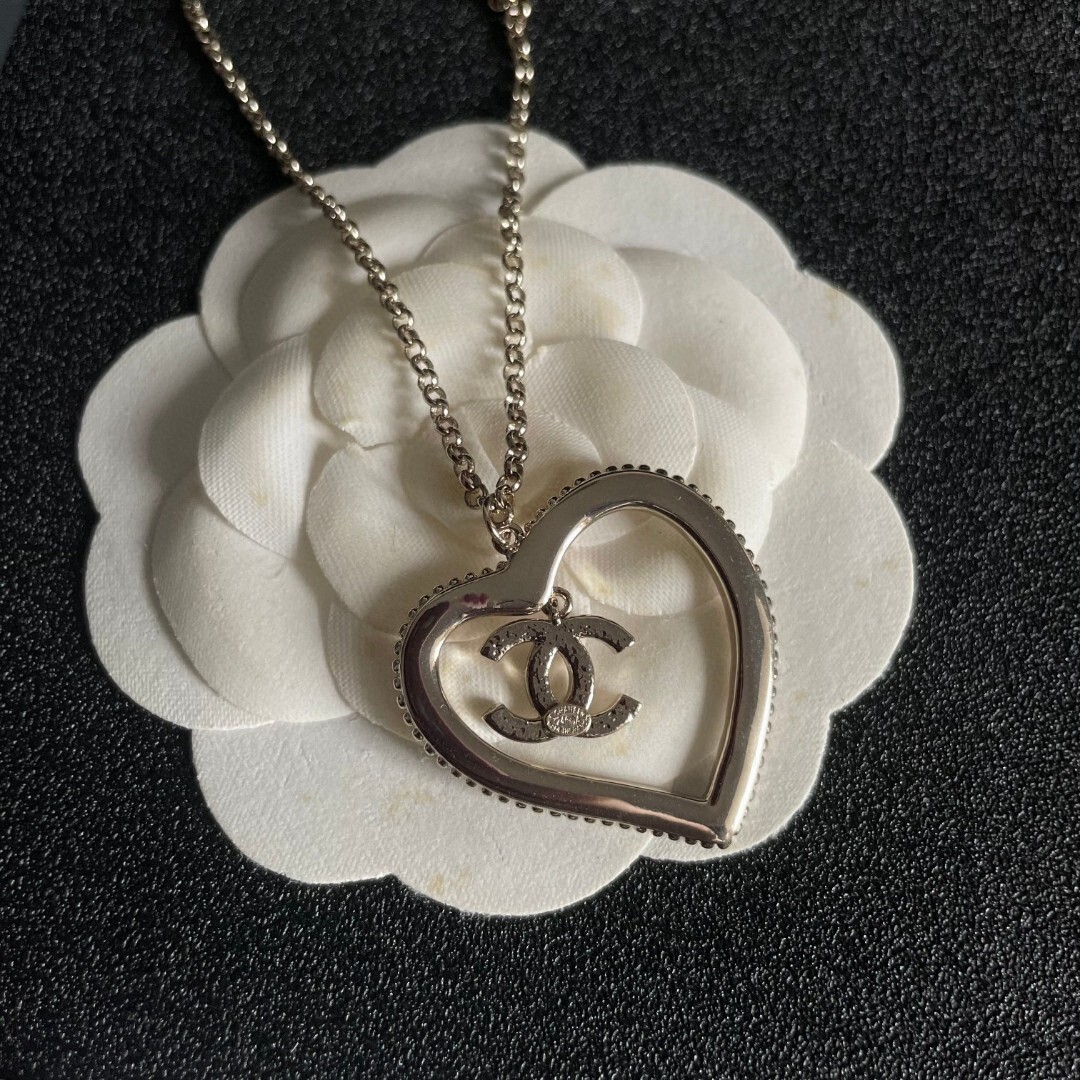 Luxury Candy Cane Heart Necklace with Designer Double C Logo