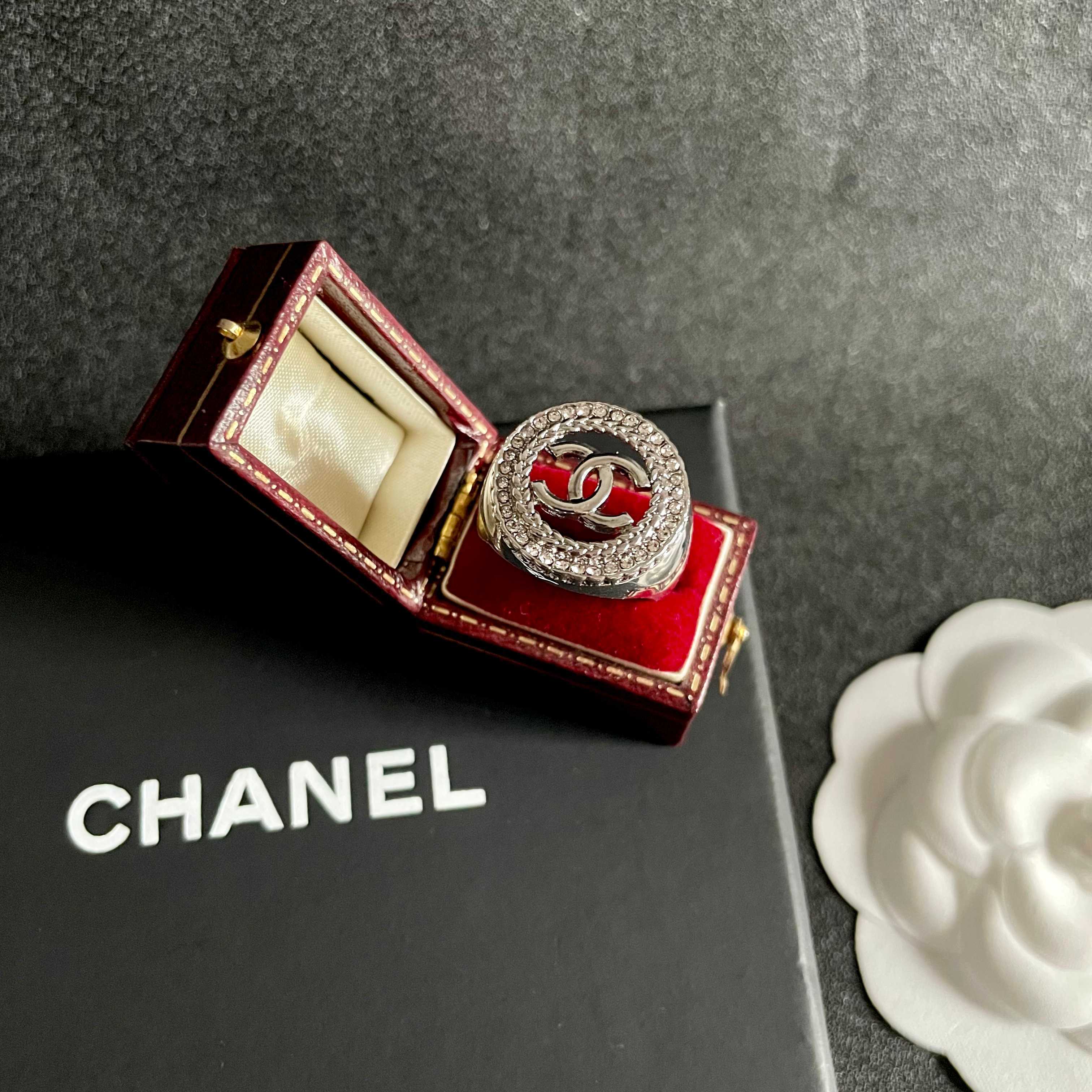 Elegant CC Logo Crystal Halo Ring - Designer Style Jewelry