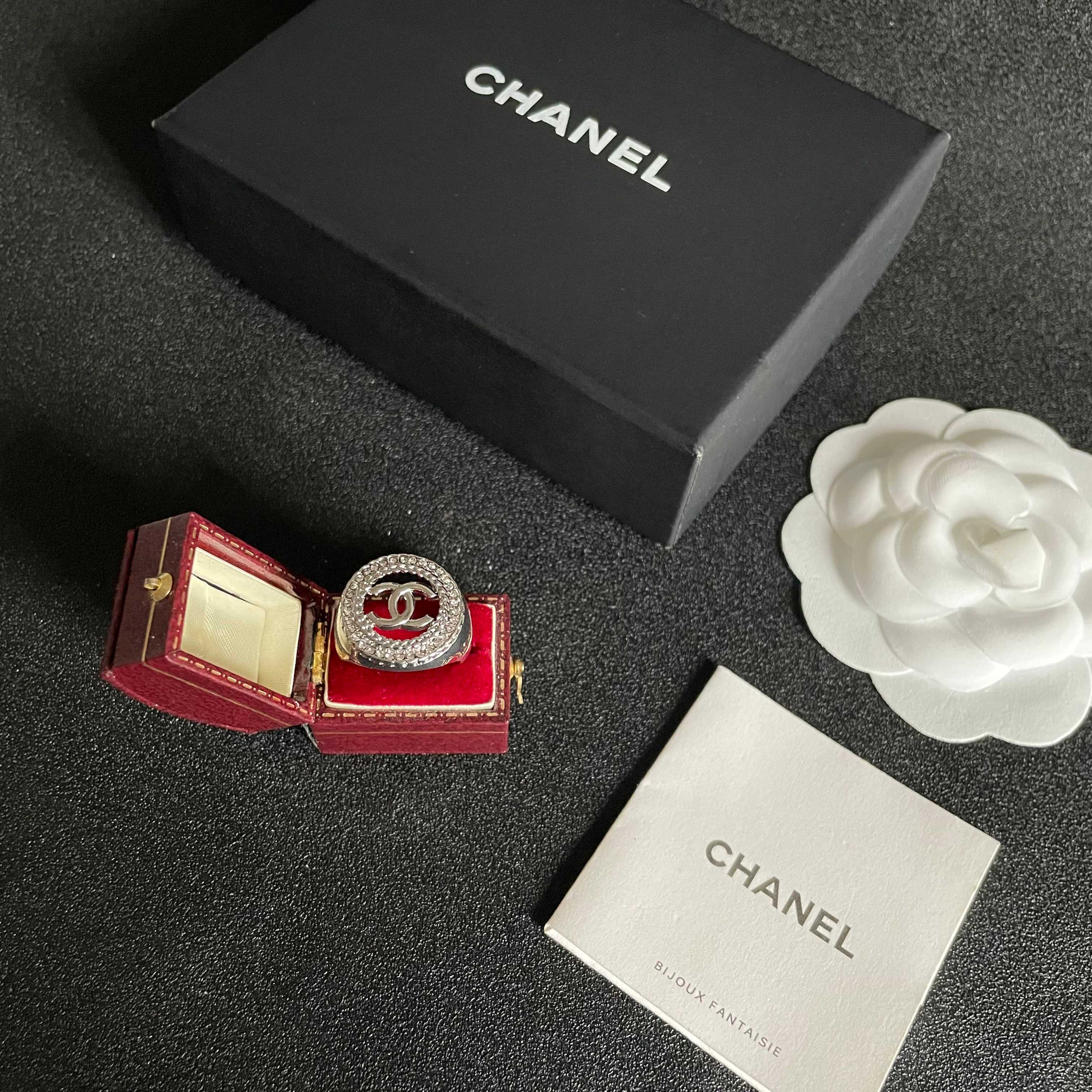 Elegant CC Logo Crystal Halo Ring - Designer Style Jewelry