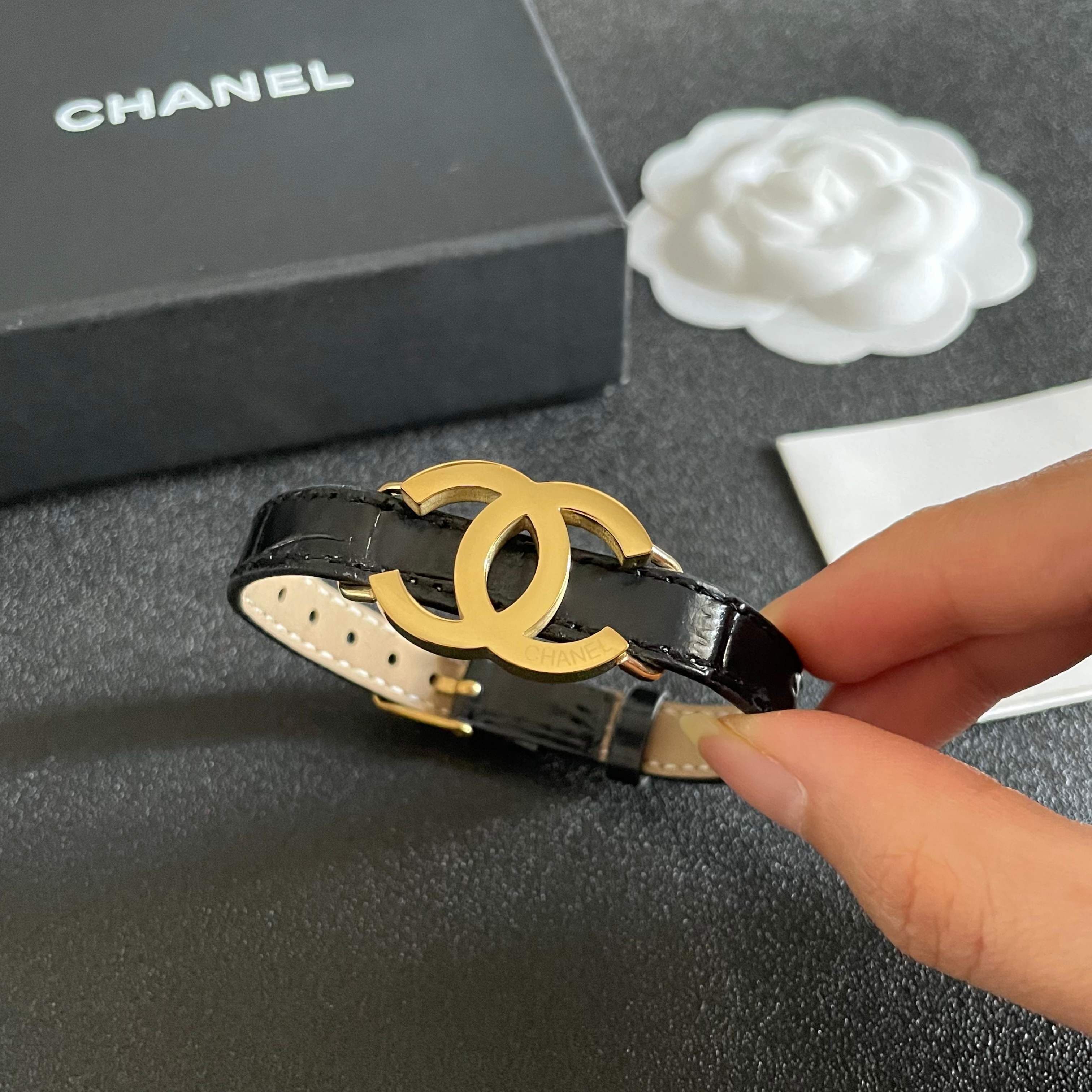 Luxury CC Logo Leather Bracelet - Elegant Adjustable Designer Jewelry