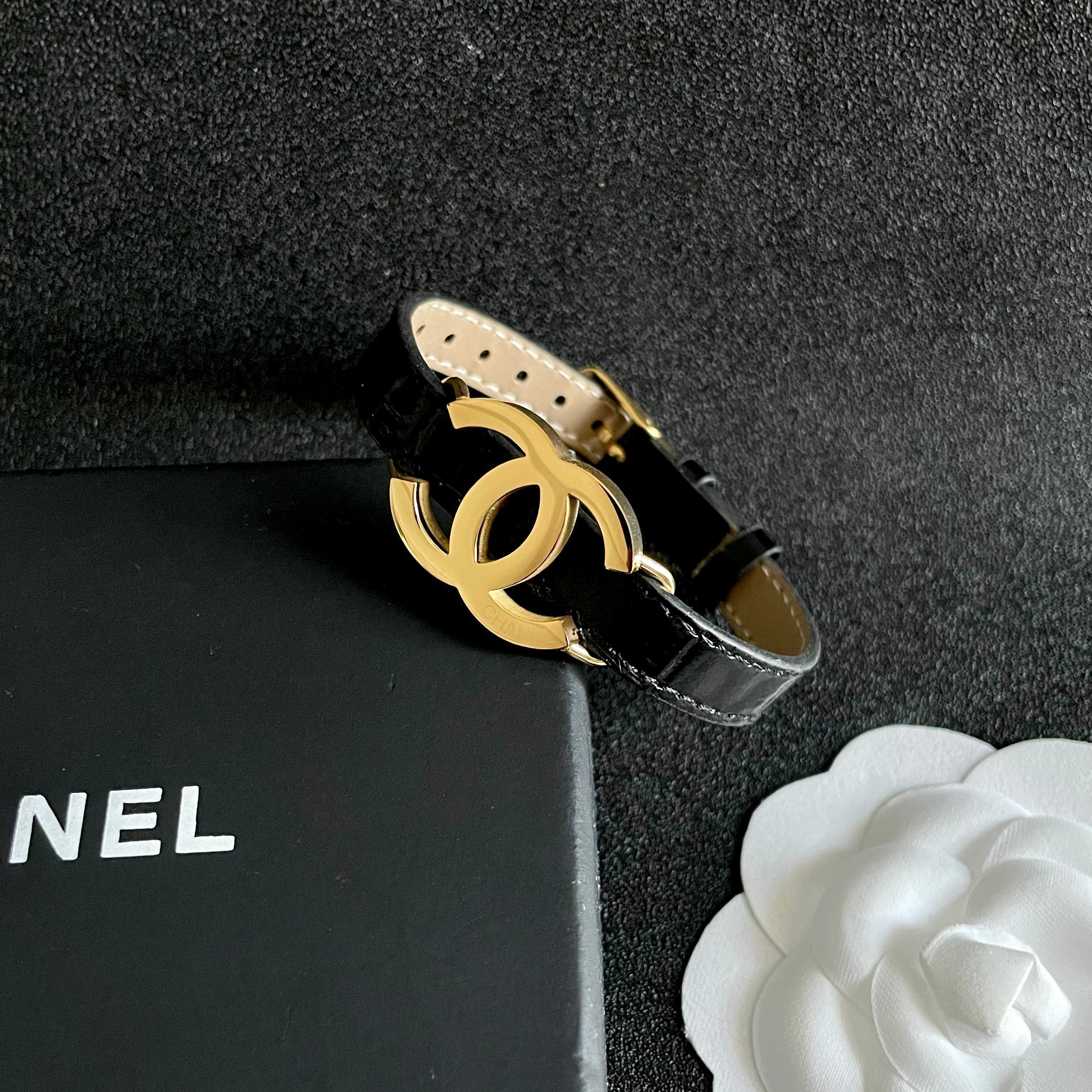 Luxury CC Logo Leather Bracelet - Elegant Adjustable Designer Jewelry