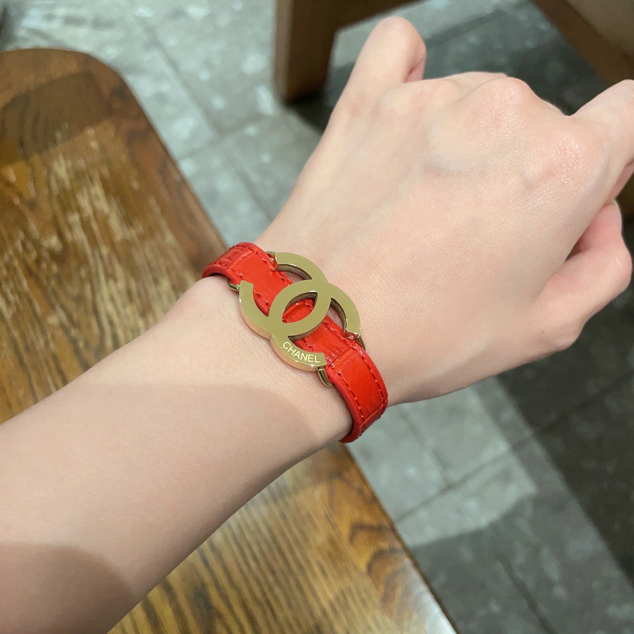 Luxury CC Logo Leather Bracelet - Elegant Adjustable Designer Strap