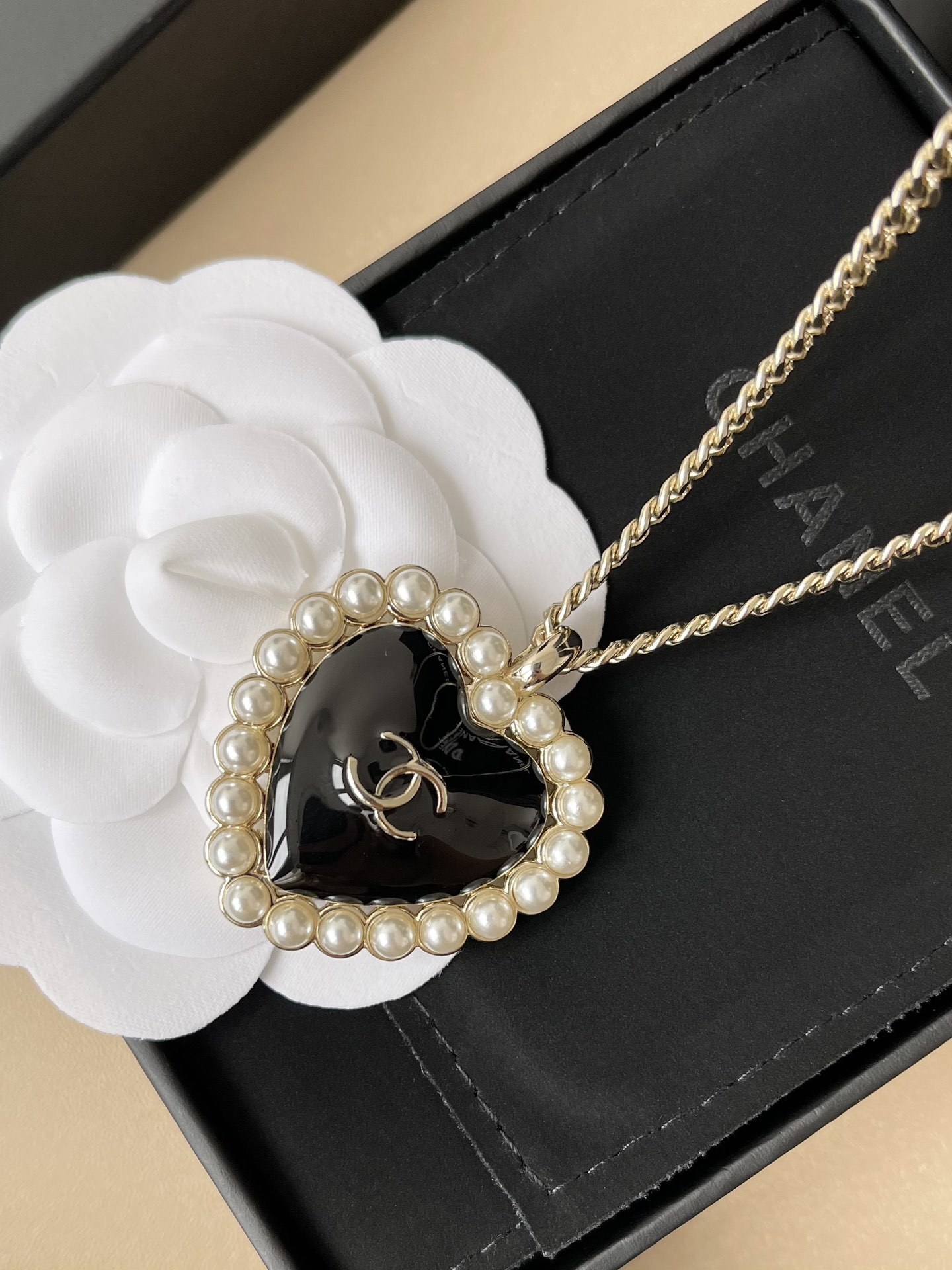 Chanel Heart CC Pendant Necklace with Pearl Border Gold-Tone