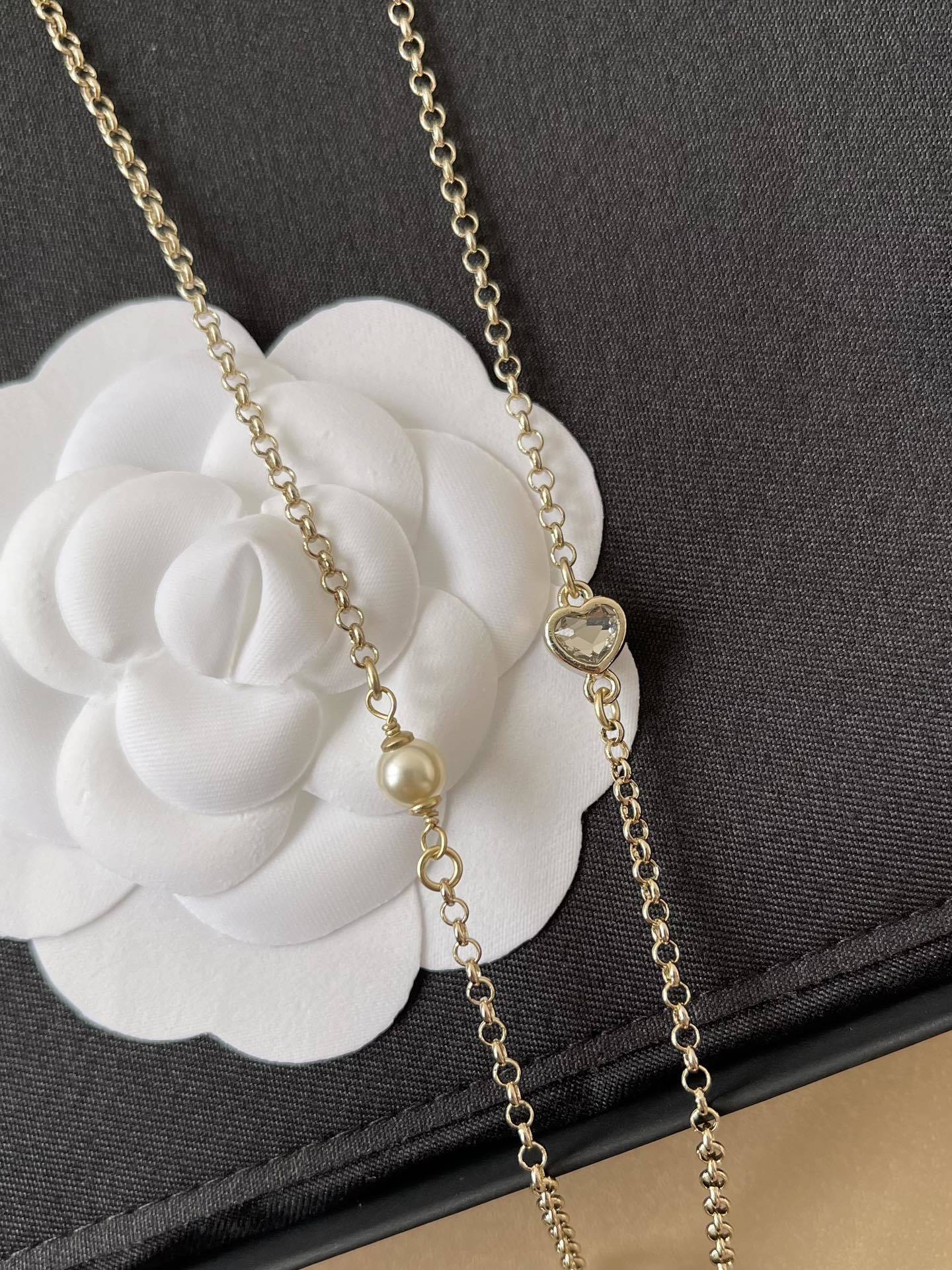 Luxury Double Layer CC Logo Pearl Necklace - Elegant Gold Finish