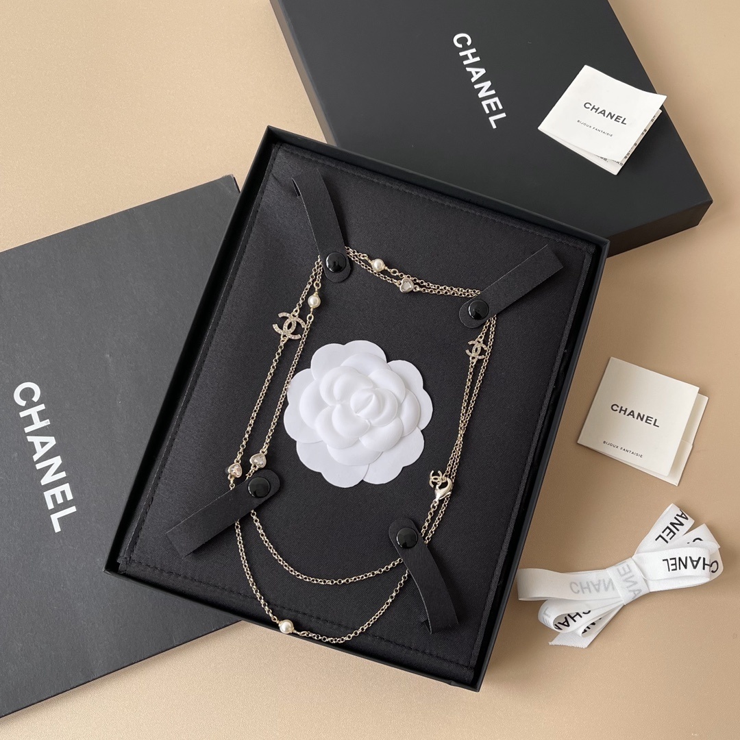 Luxury Double Layer CC Logo Pearl Necklace - Elegant Gold Finish