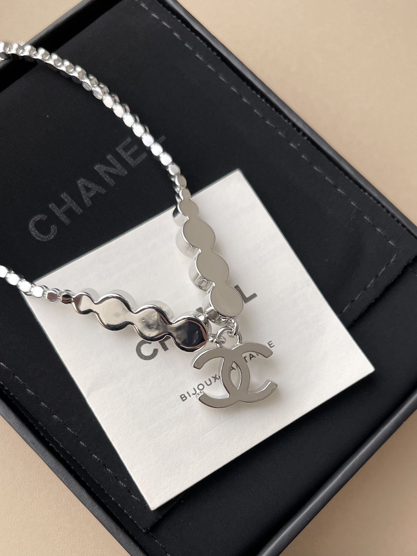 Elegant CC Logo Crystal & Pearl Tennis Necklace in Silver
