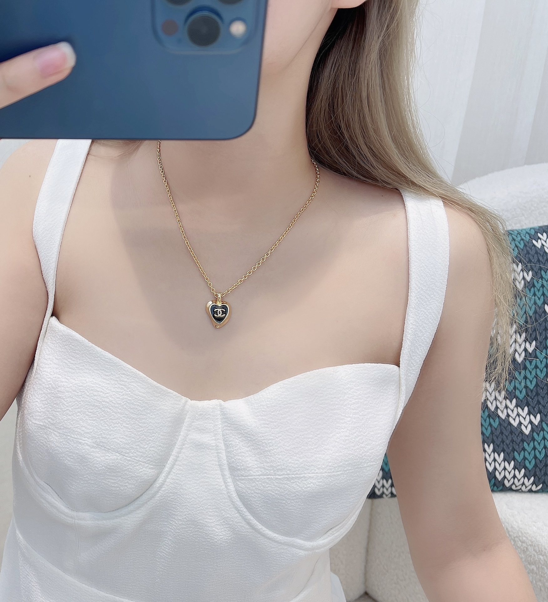 Luxury Gold Heart CC Logo Necklace and Earrings Jewelry Set