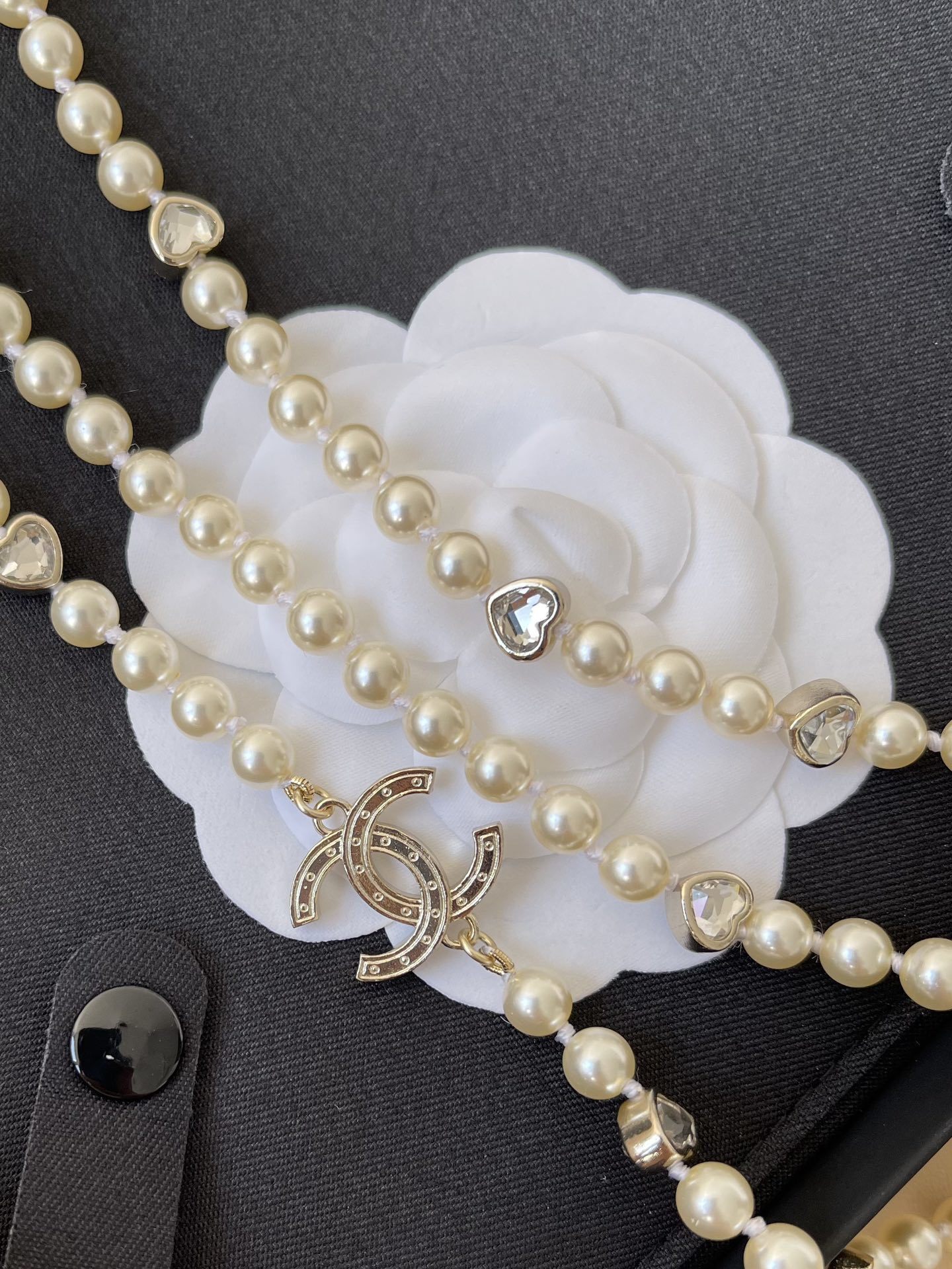 Chanel CC Logo Pearl Long Necklace with Crystal Hearts - FW 2025/26