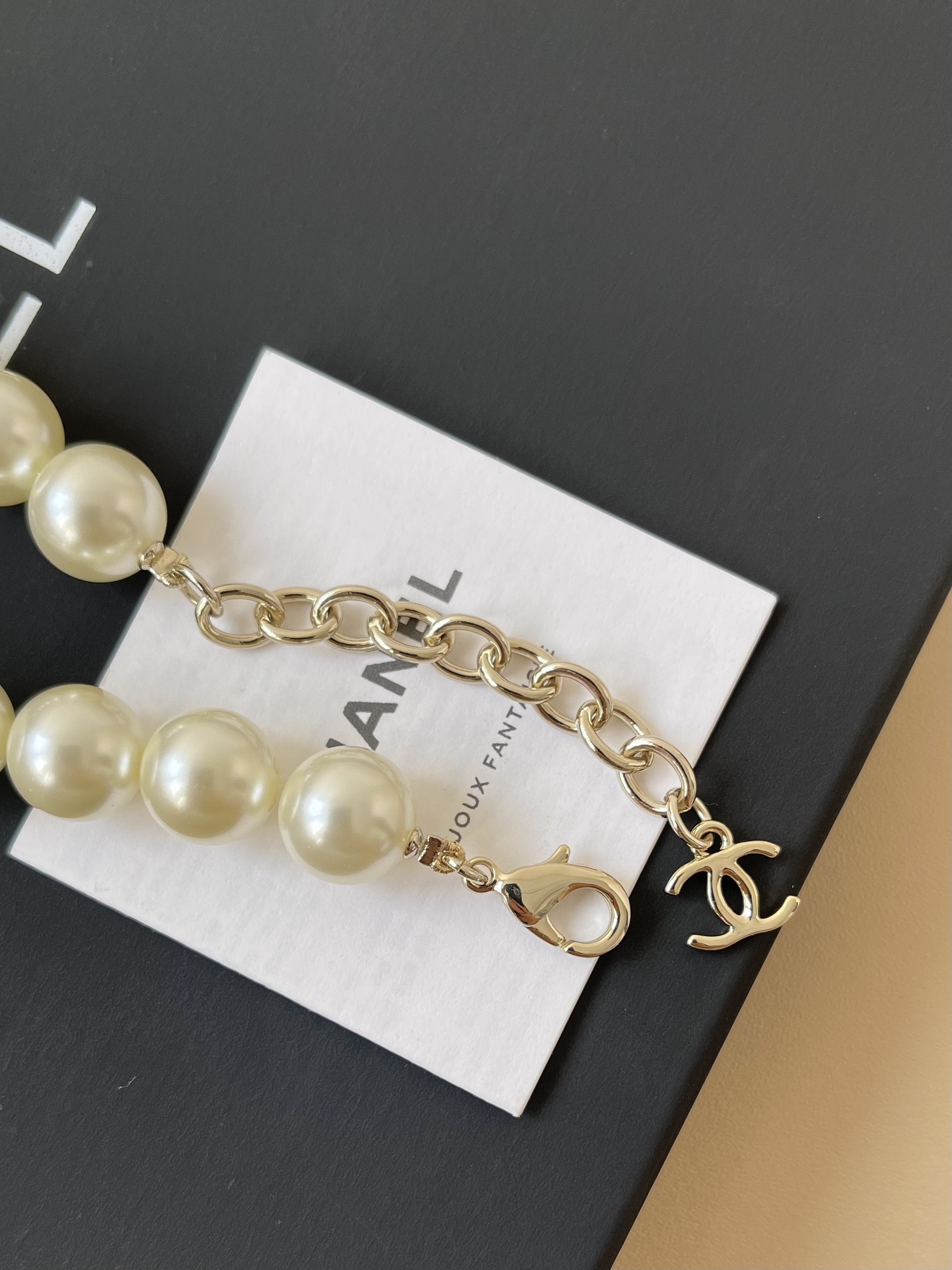 Elegant Pearl Choker Necklace with Crystal CC Logo Charm