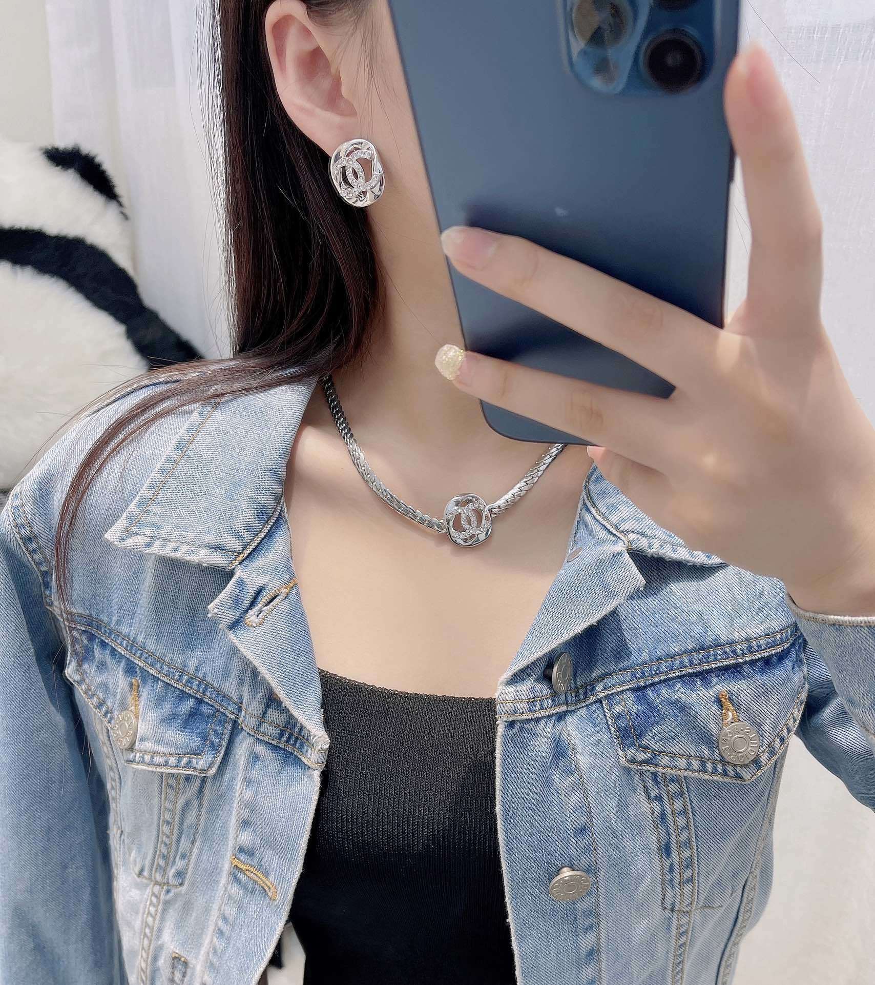 Chanel CC Logo Crystal Encrusted Silver Chain Necklace