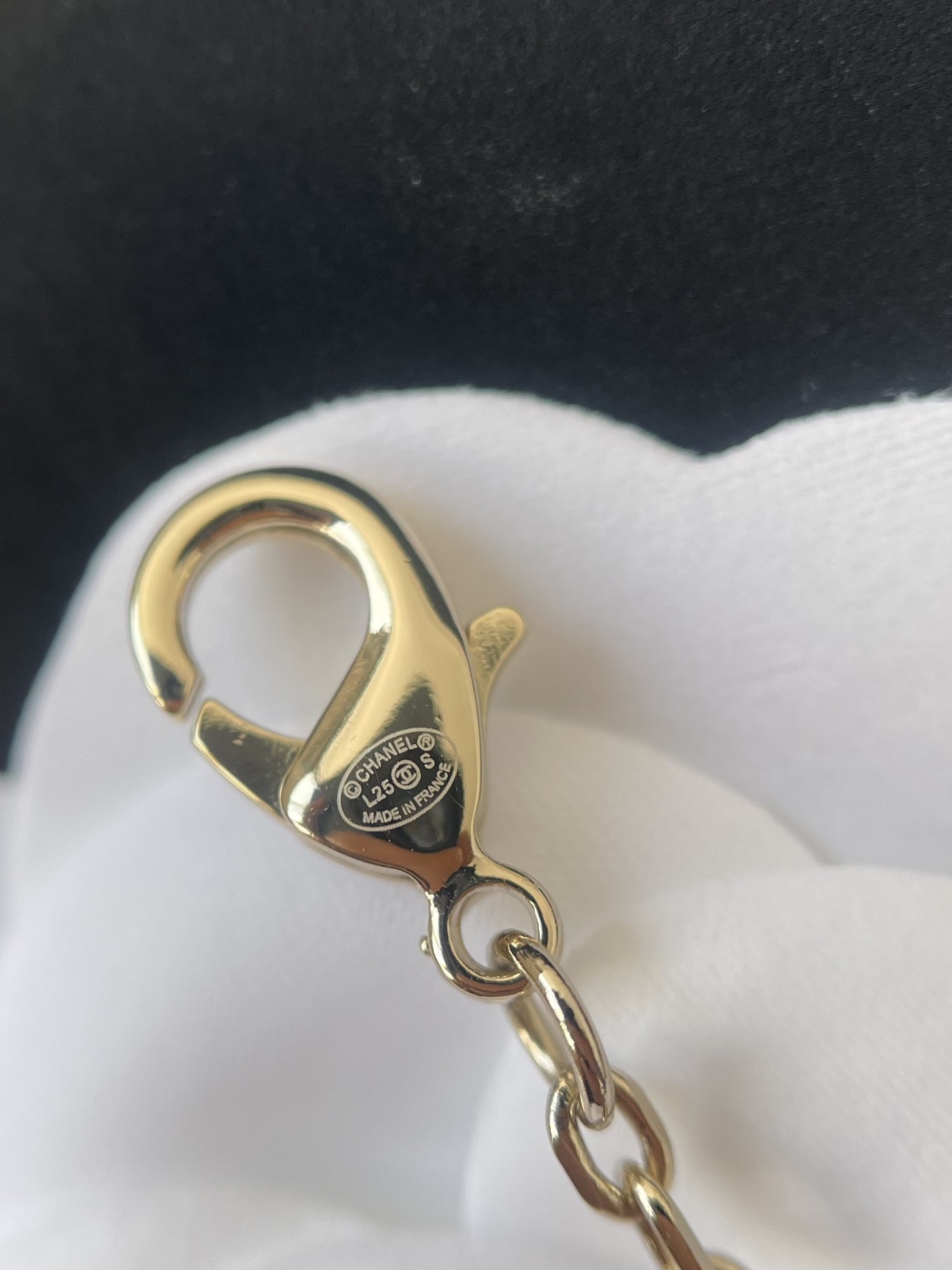 Chanel CC Logo Crystal Swirl Jewelry Set - Gold Necklace & Earrings