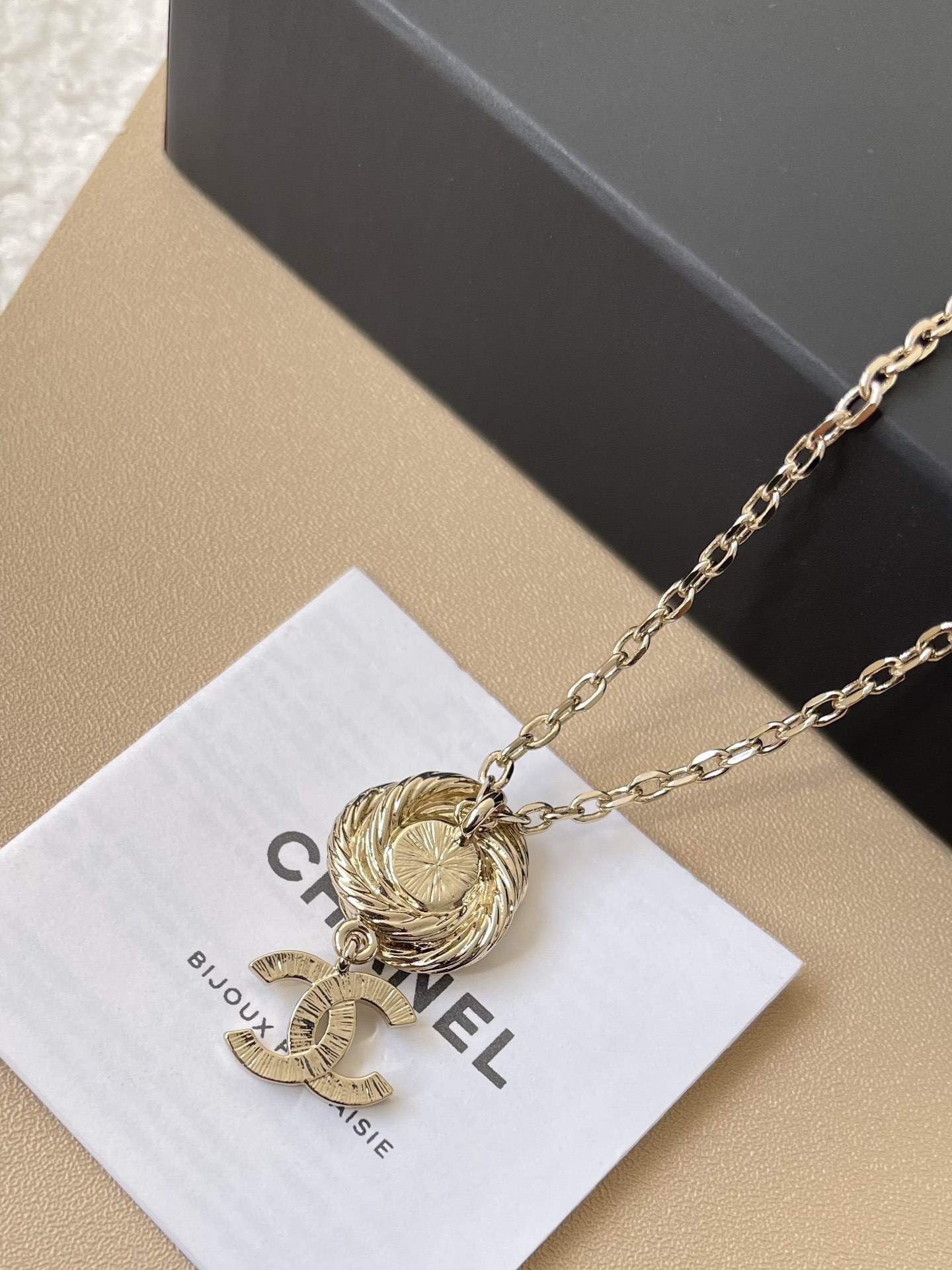 Chanel CC Logo Crystal Swirl Jewelry Set - Gold Necklace & Earrings