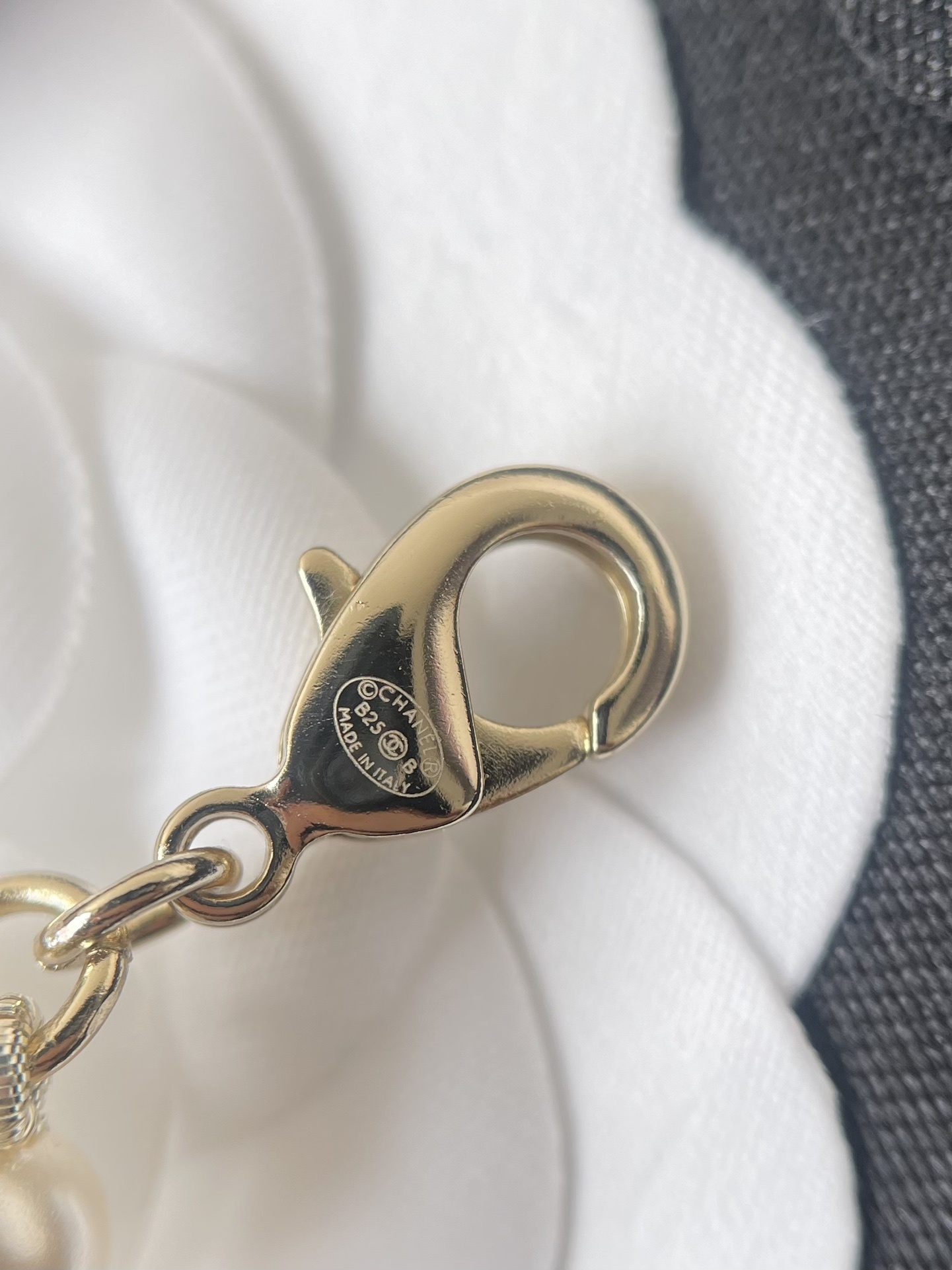 Luxury Double Strand Pearl Necklace with Crystal CC Logo Pendant