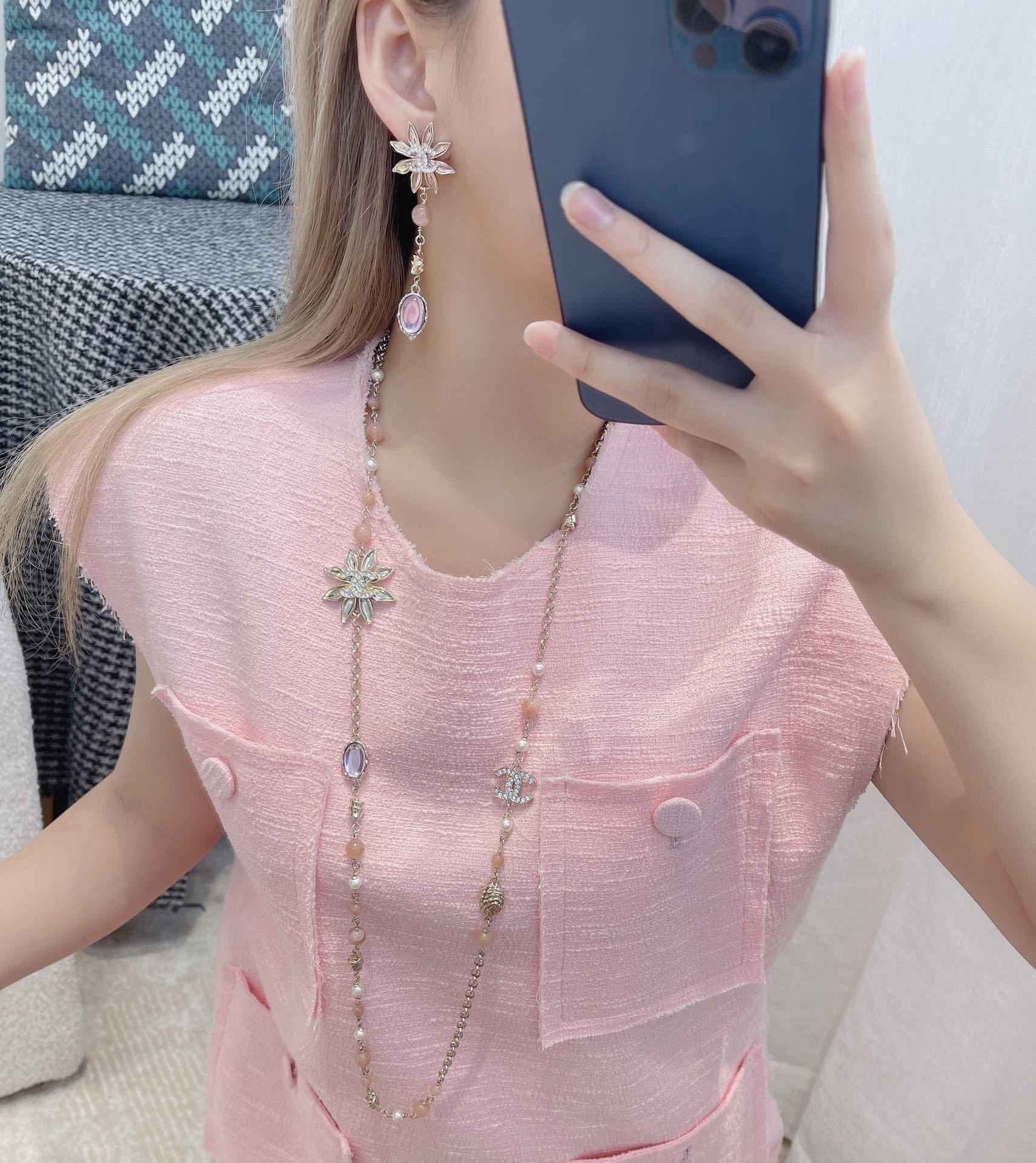 Chanel 2024/25 Metiers d'art Long Necklace - Gold & Pink Gemstones