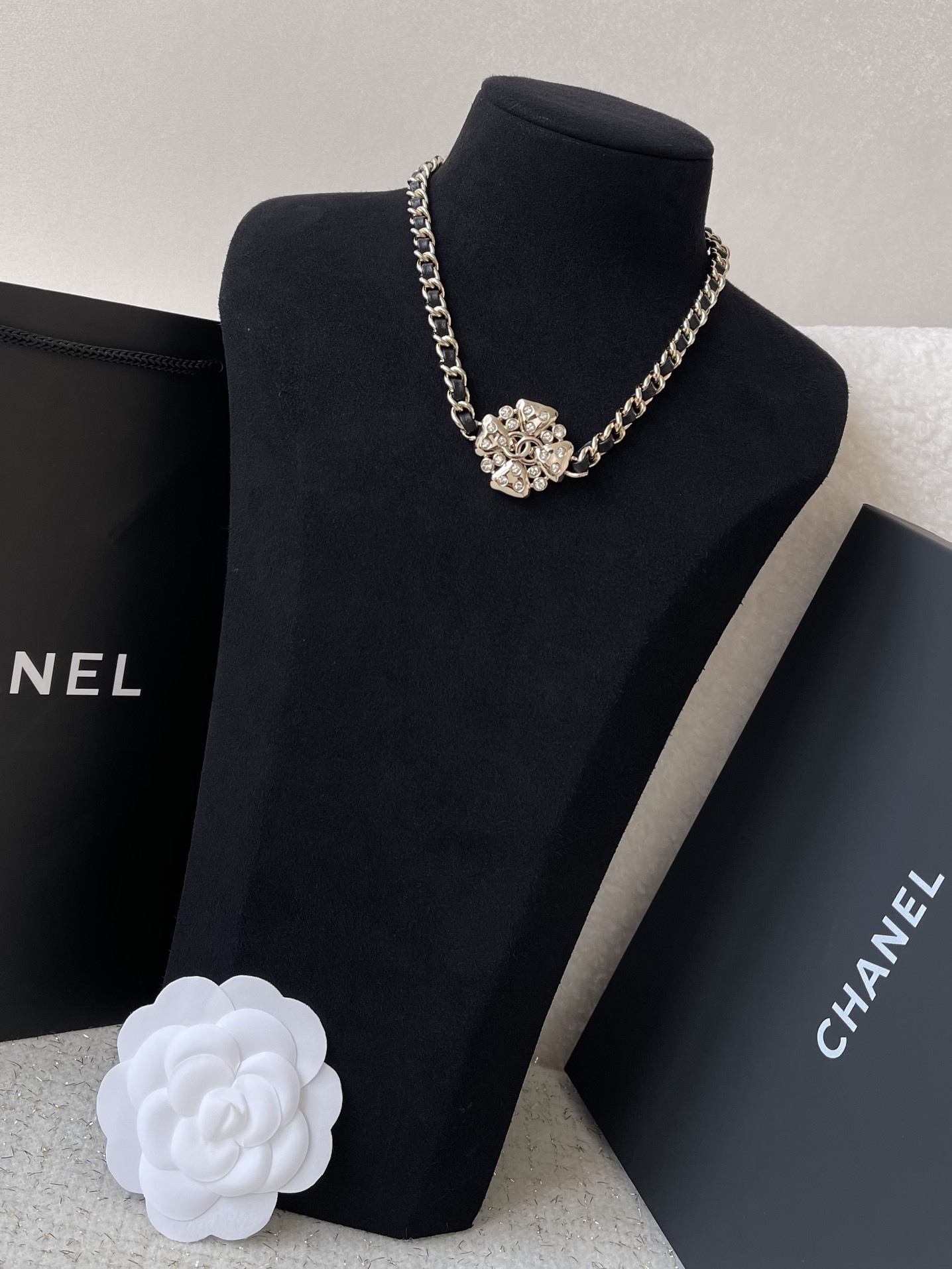 Designer Crystal Camellia Flower Leather Chain Choker Necklace