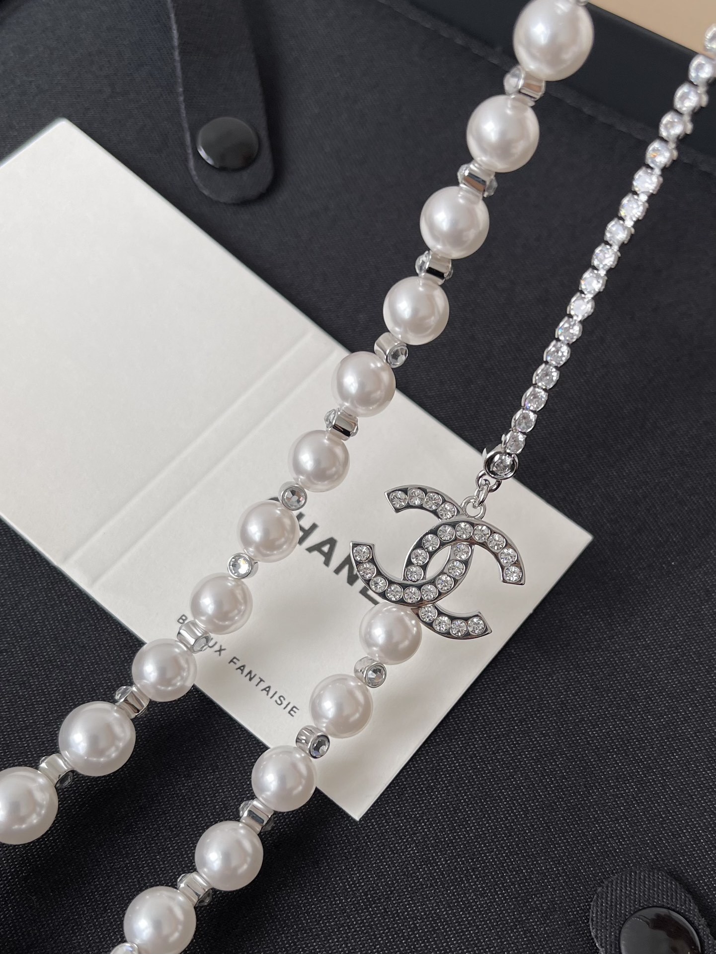 Luxury Crystal CC Long Pearl Necklace - Elegant Silver Layered Chain