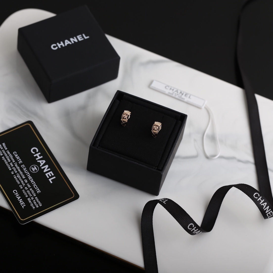 Chanel Coco Crush Inspired Quilted Jewelry Set - Rose Gold